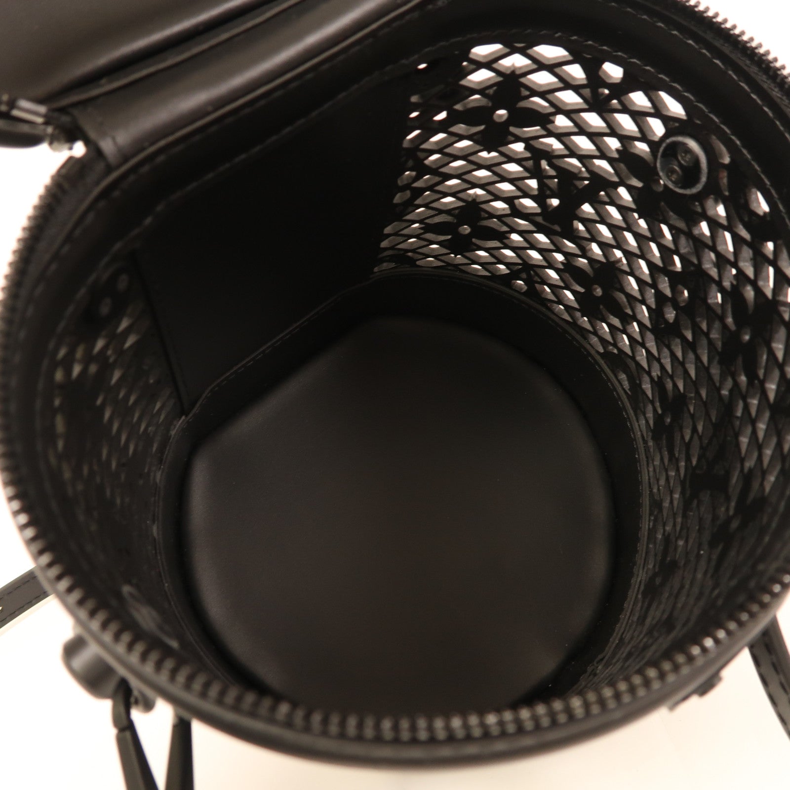 LOUIS VUITTON LV Cannes Vanity Bag 2 Way Shoulder Bag M20363 Monogram Lace Black