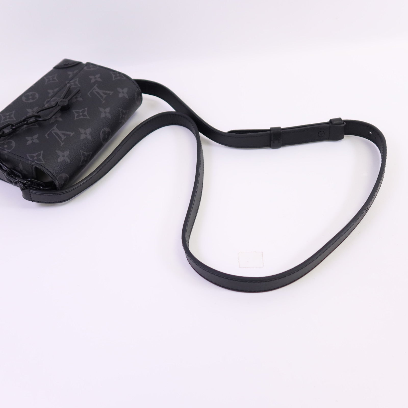 LOUIS VUITTON Monogram Eclipse Steamer Wearable Wallet肩背袋