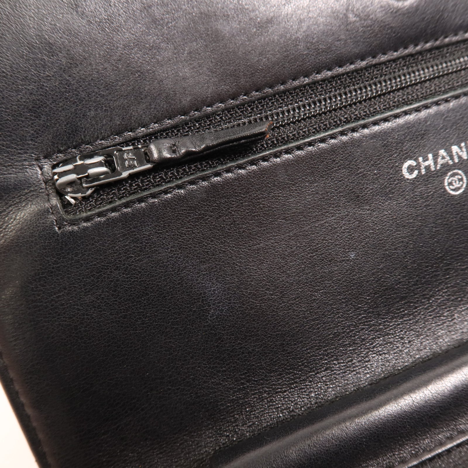 CHANEL 漆皮皮革Wallet On Chain銀扣鏈帶肩背袋