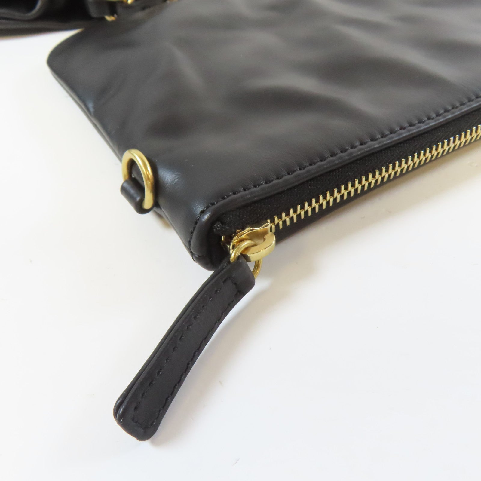 CHANEL 菱格羊皮皮革Chanel 22 Chain Shoulder Bag金扣鏈帶肩背袋黑色