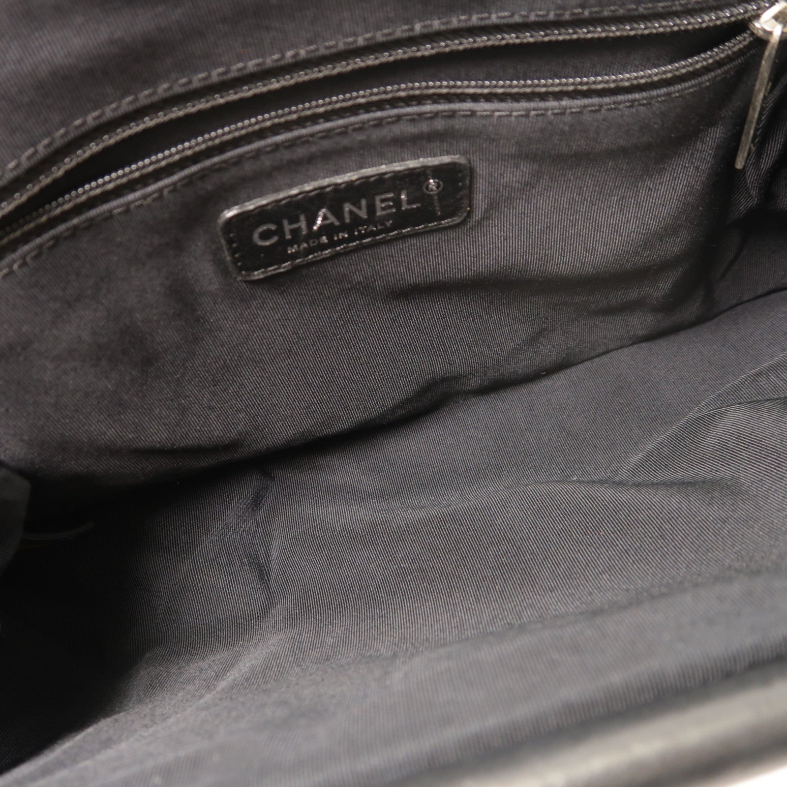 CHANEL 羊皮皮革Chic Knot Clutch Bag鏈帶肩背袋