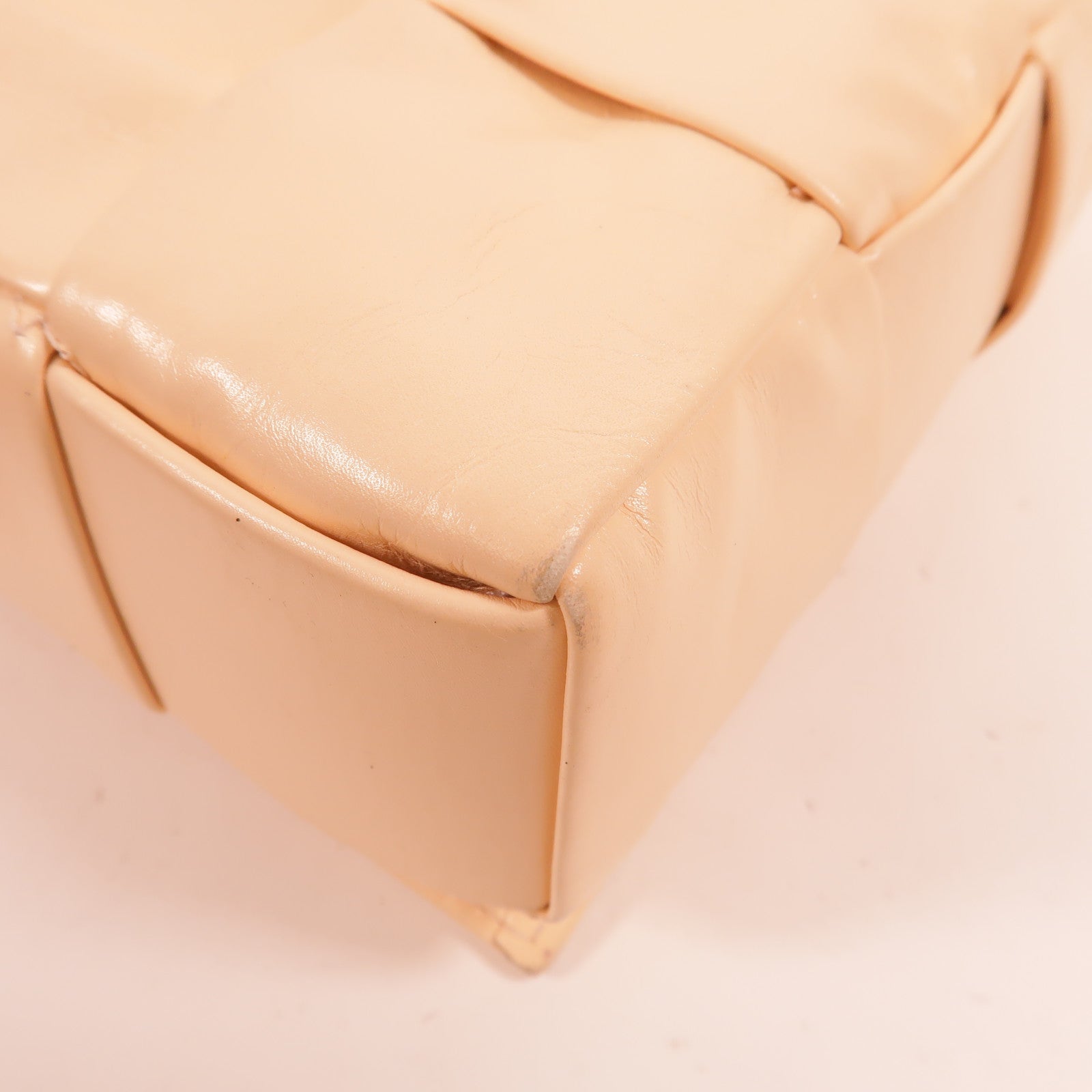 BOTTEGA VENETA 羊皮皮革Cassette Bag肩背袋