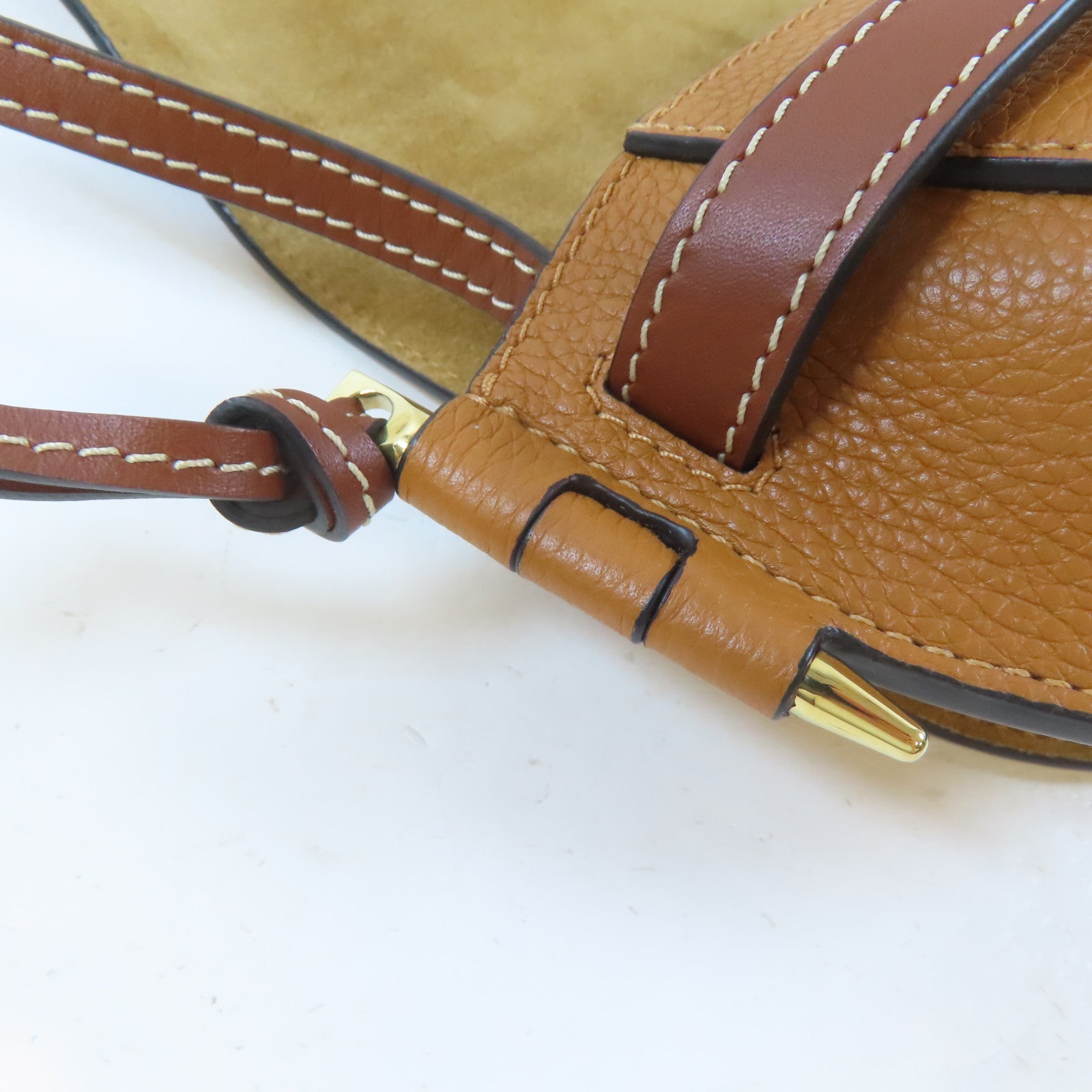 LOEWE 【激減優惠】牛皮皮革Mini Gate金扣肩背袋啡色