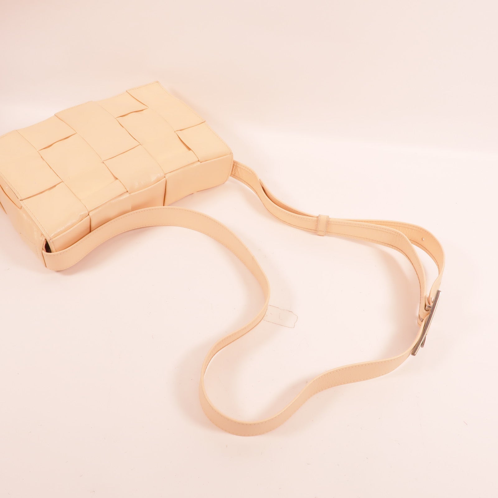 BOTTEGA VENETA 羊皮皮革Cassette Bag肩背袋