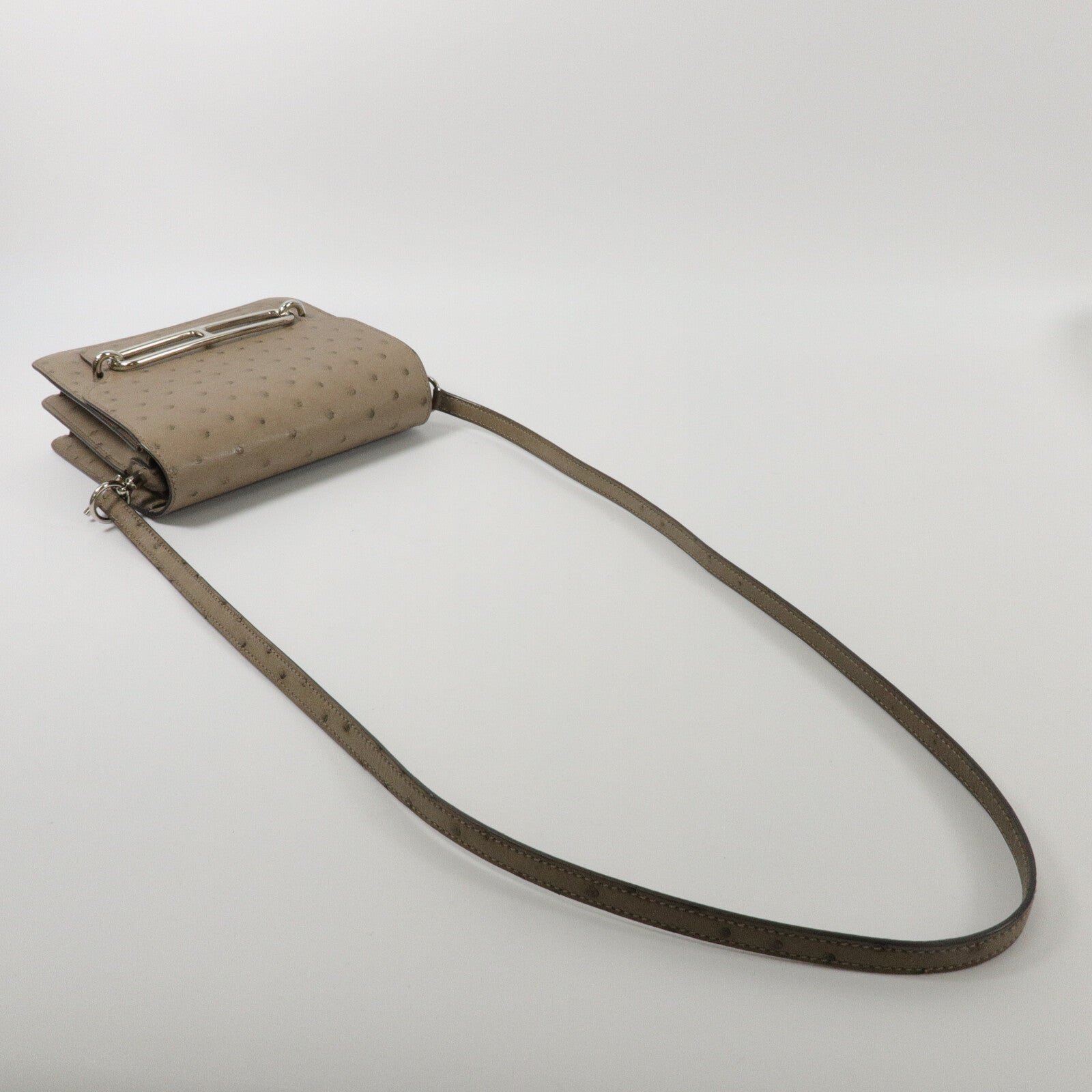 HERMES 鴕鳥皮革Roulis Mini肩背袋Gris Asphalt