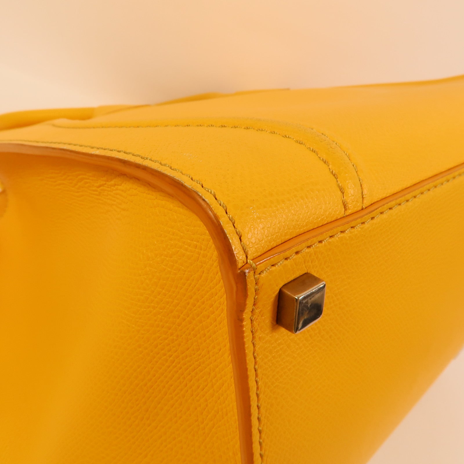 CELINE 牛皮皮革Medium Phantom Luggage手挽袋