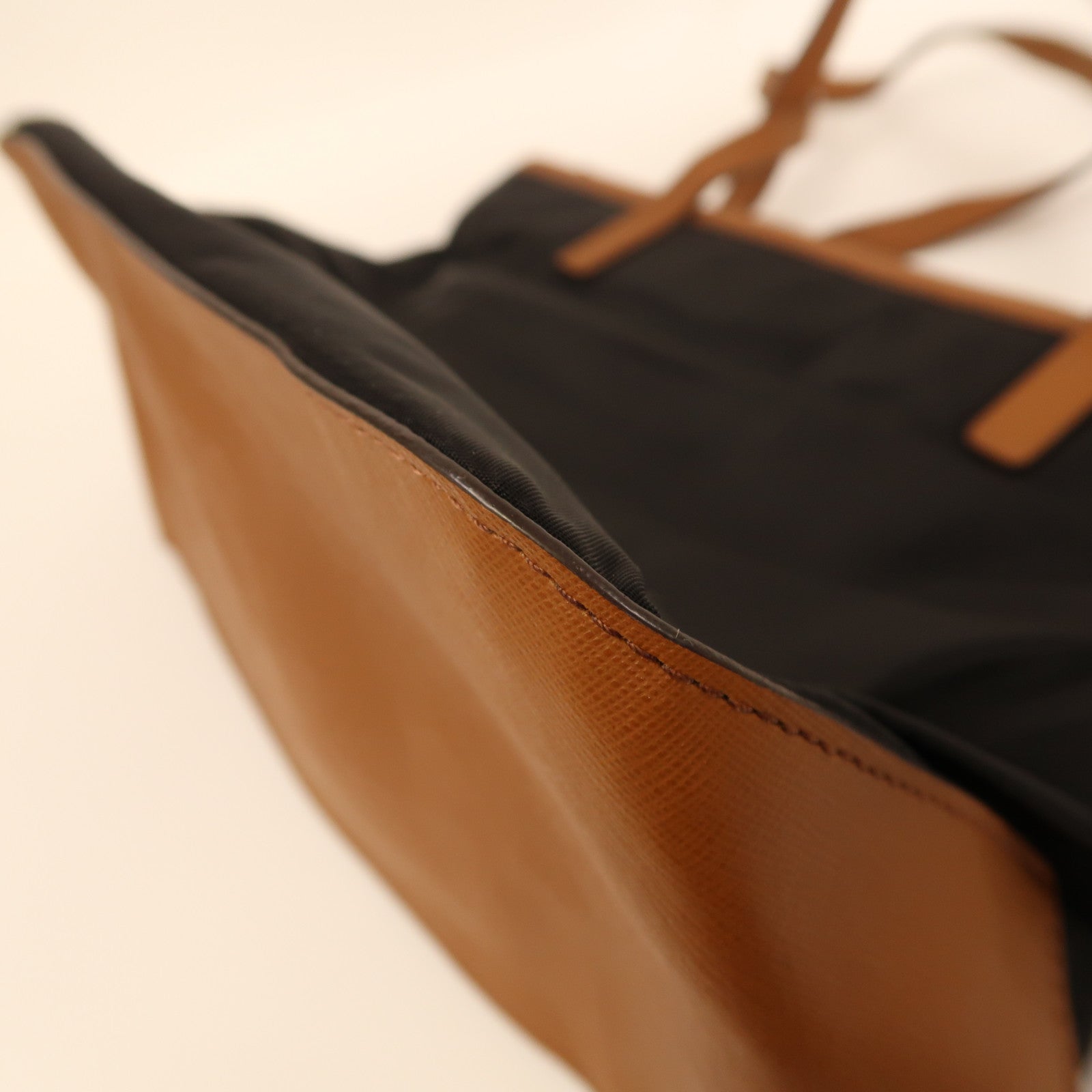Michael Kors 尼龍Shoulder Bag金扣肩背袋黑色/棕色