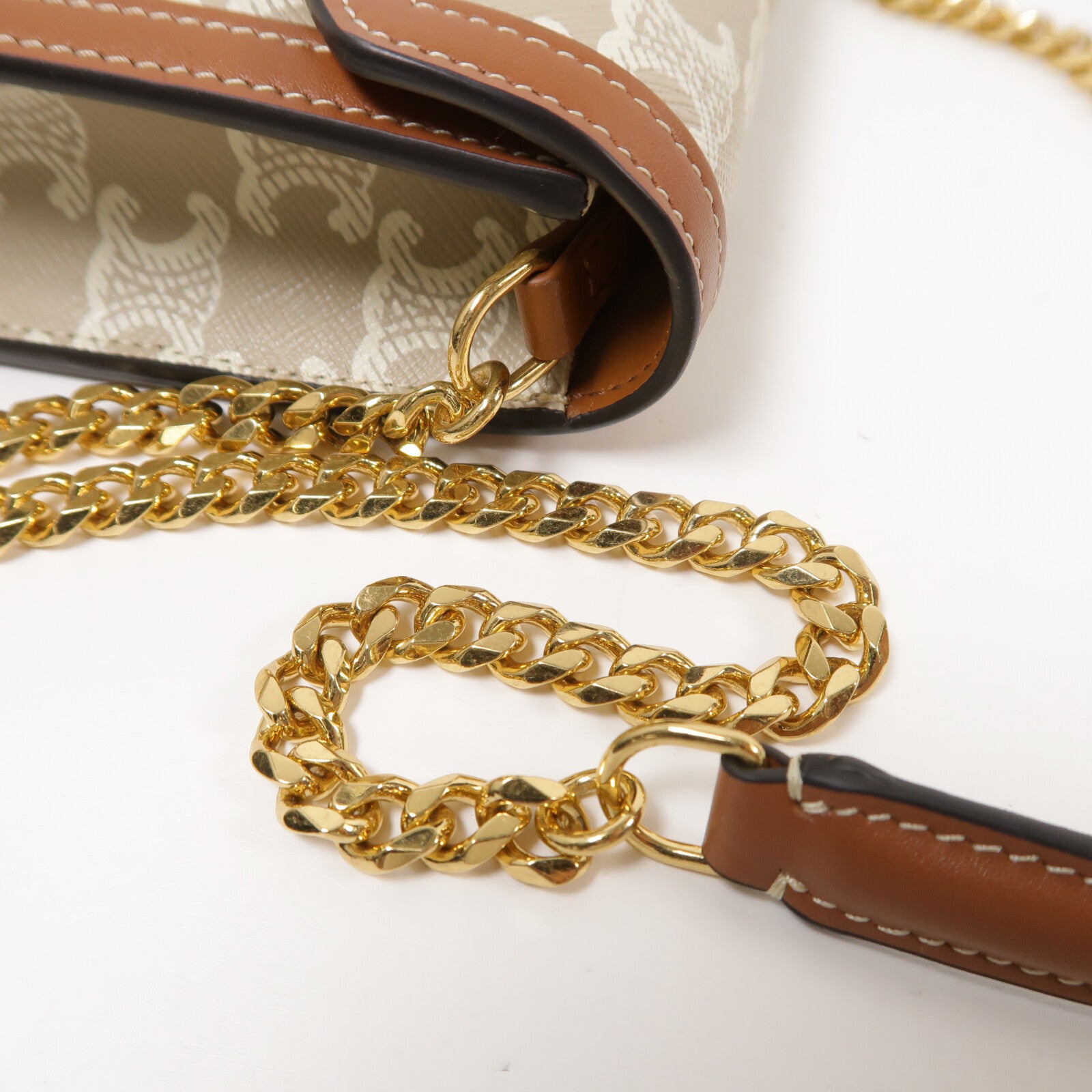 CELINE 塗層帆布Wallet on Chain Margo鏈帶肩背袋