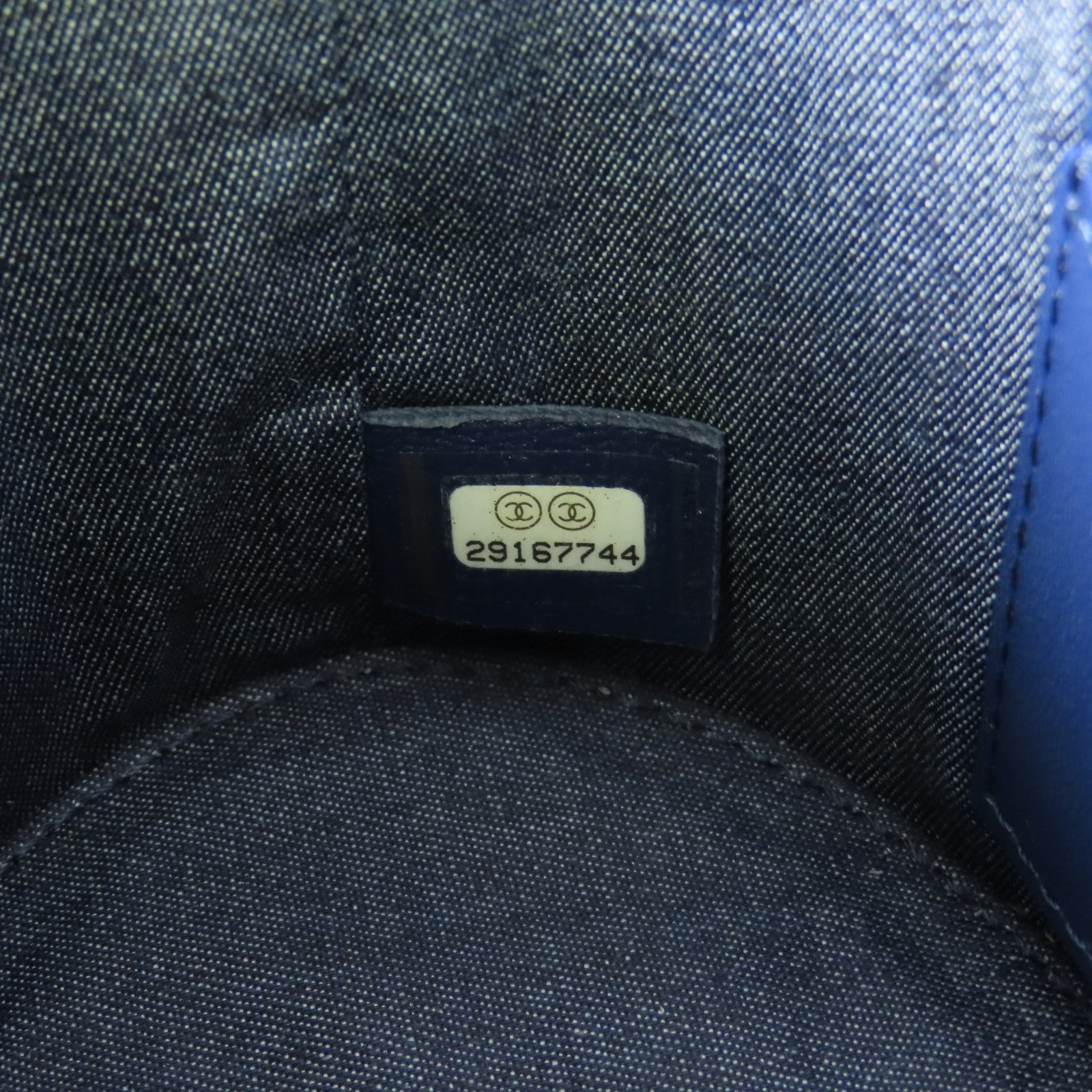 CHANEL 牛皮皮革Vanity Case 金扣鏈帶肩背袋