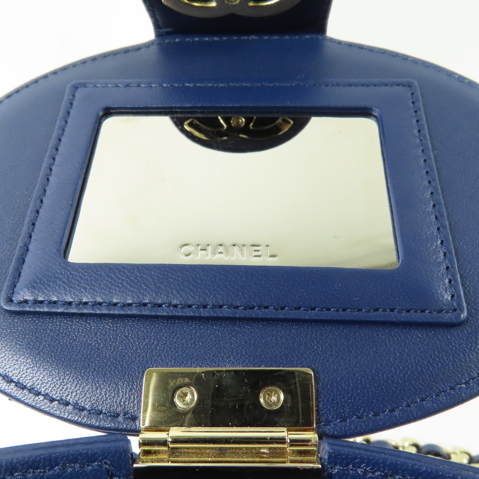 CHANEL 牛皮皮革Vanity Case 金扣鏈帶肩背袋