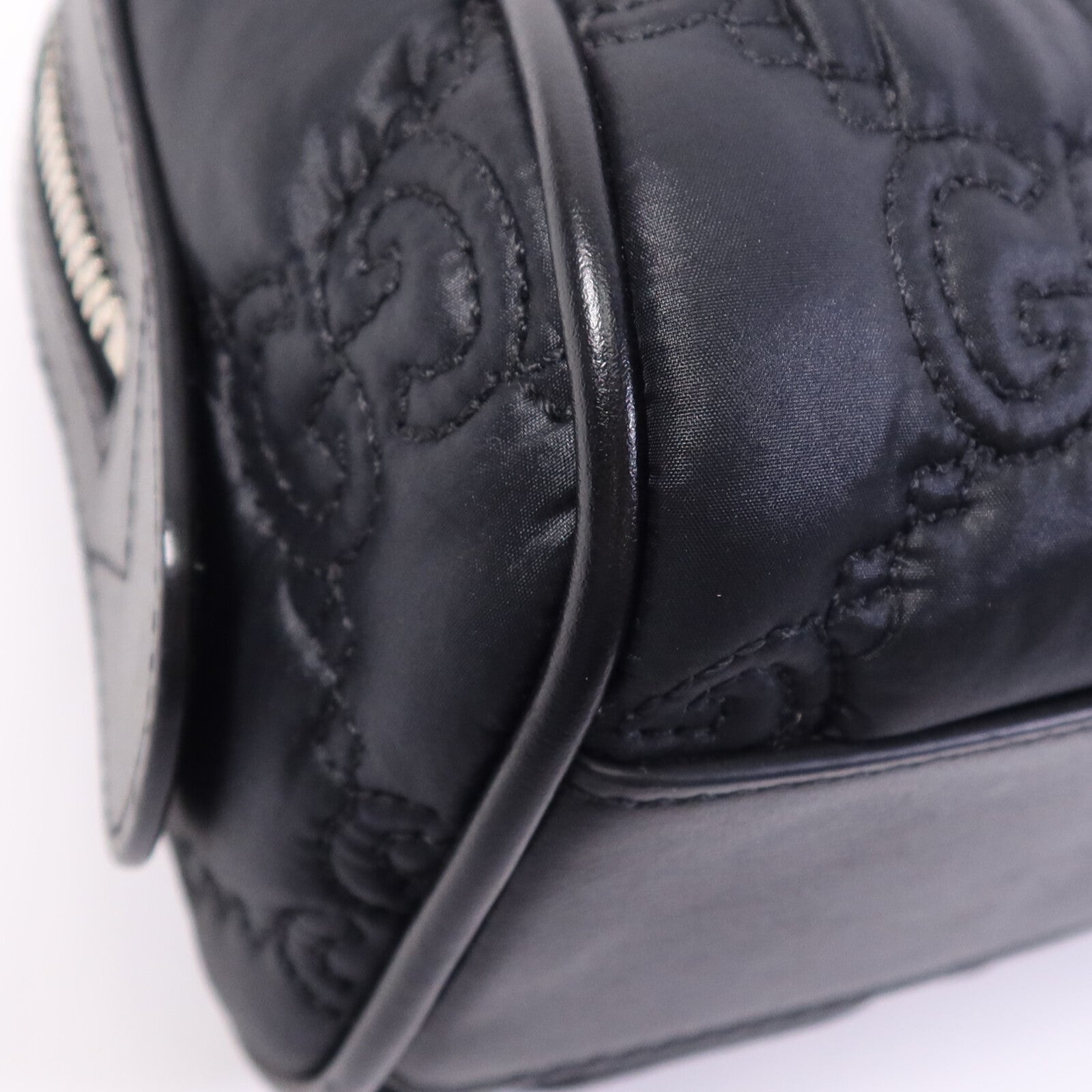 GUCCI 牛皮皮革GG Matelasse銀扣鏈帶手挽袋