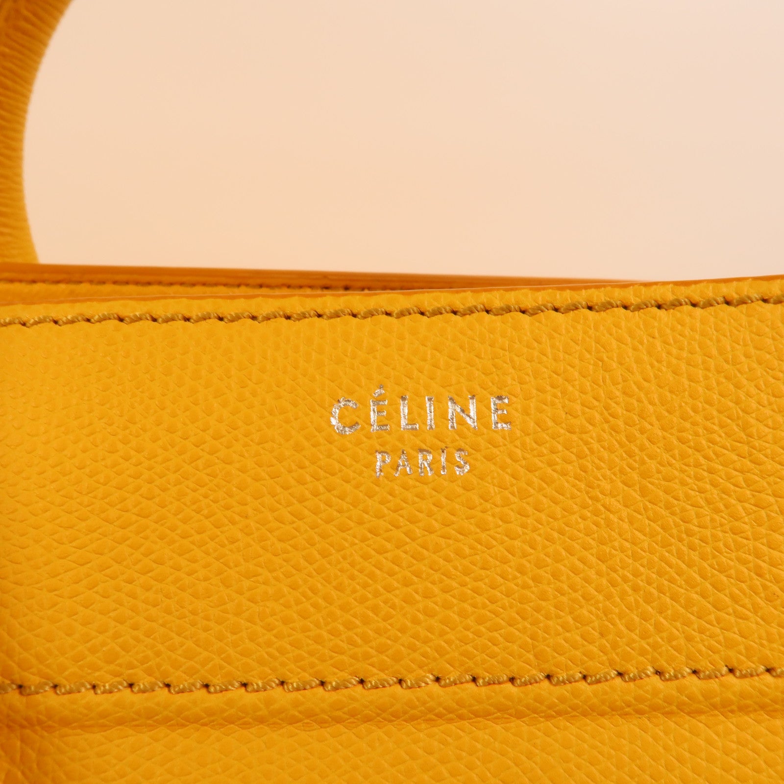 CELINE 牛皮皮革Medium Phantom Luggage手挽袋