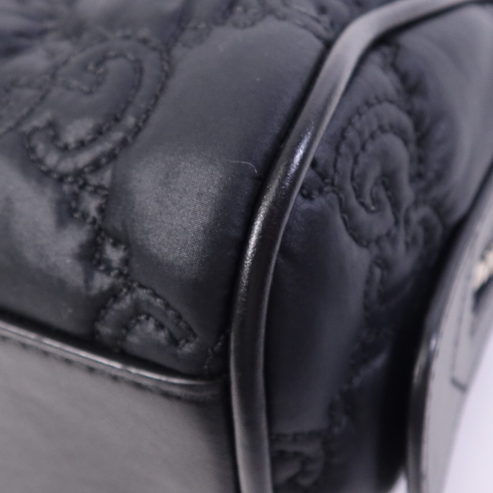 GUCCI 牛皮皮革GG Matelasse銀扣鏈帶手挽袋