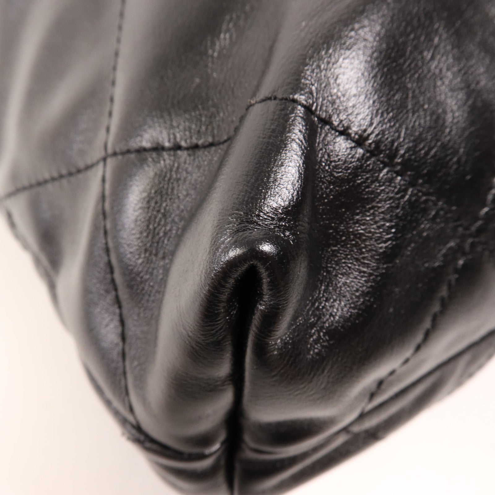 CHANEL 牛皮皮革Chanel 22 Small金扣鏈帶肩背袋