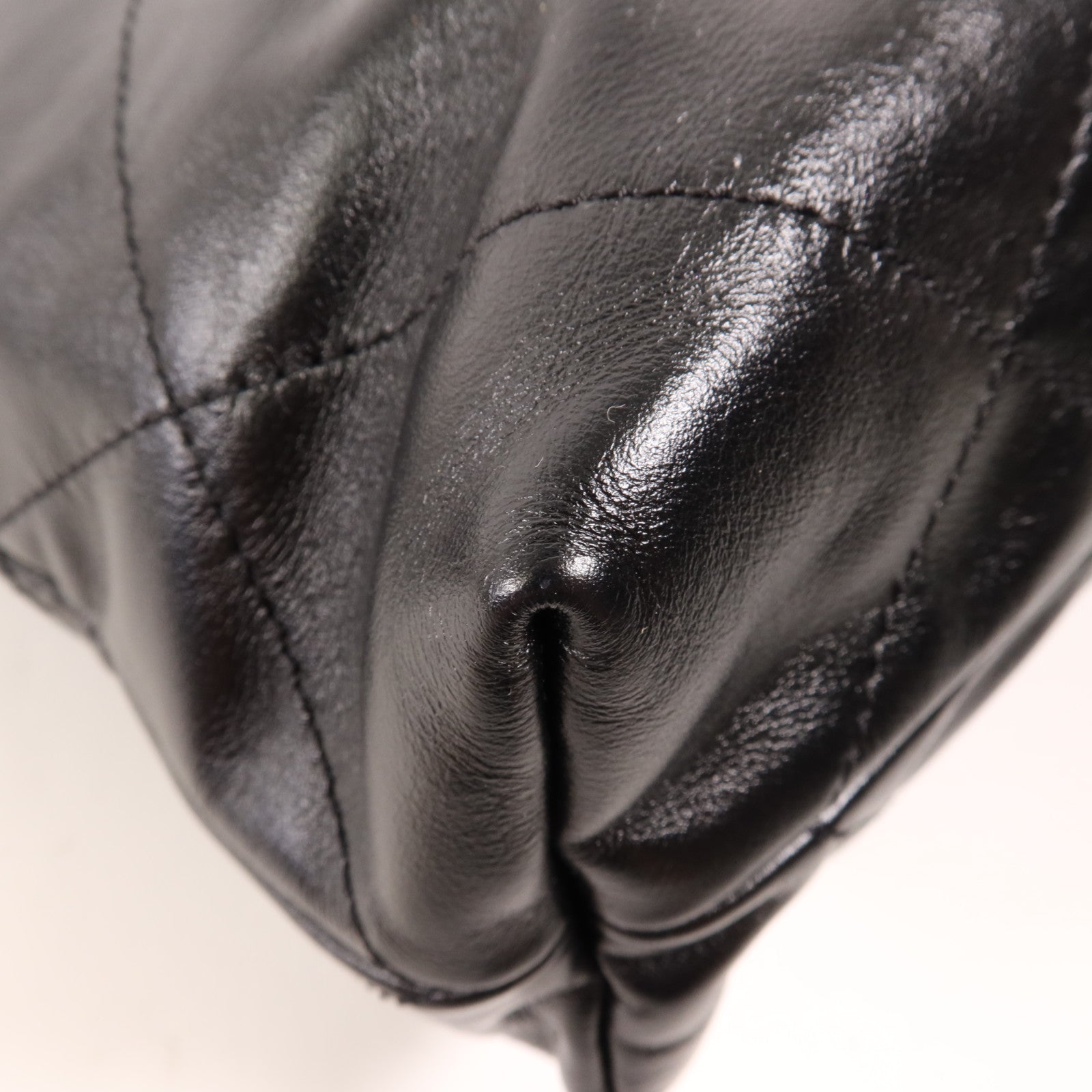 CHANEL 牛皮皮革Chanel 22 Small金扣鏈帶肩背袋