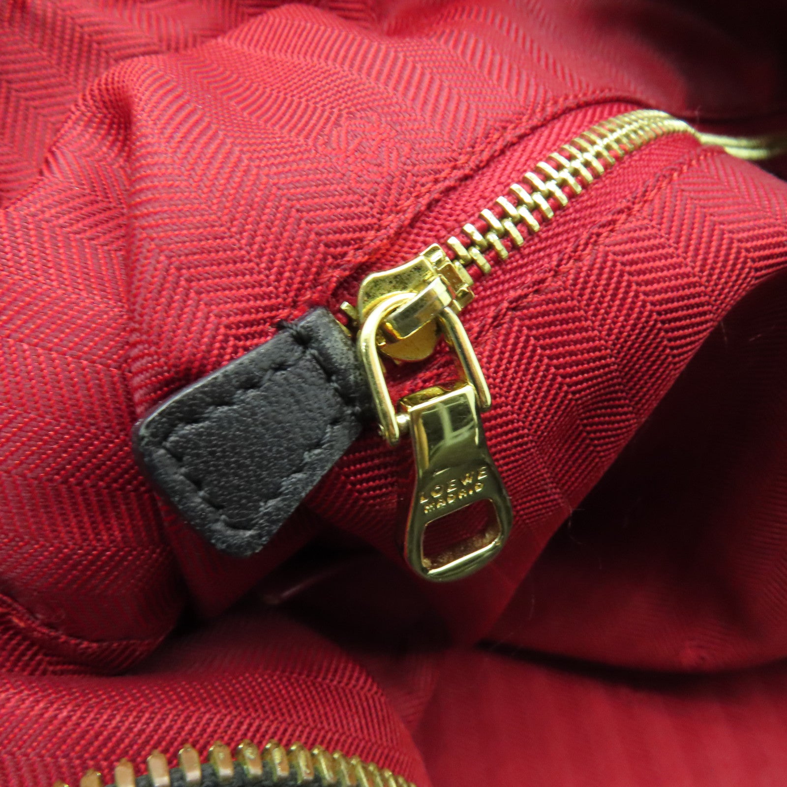 LOEWE 【清倉大減價】牛皮皮革Fusta 2 Way Shoulder金扣手挽肩背兩用袋黑色