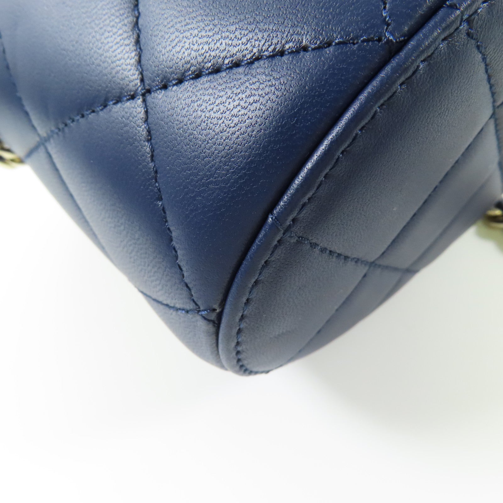 CHANEL 牛皮皮革Vanity Case 金扣鏈帶肩背袋