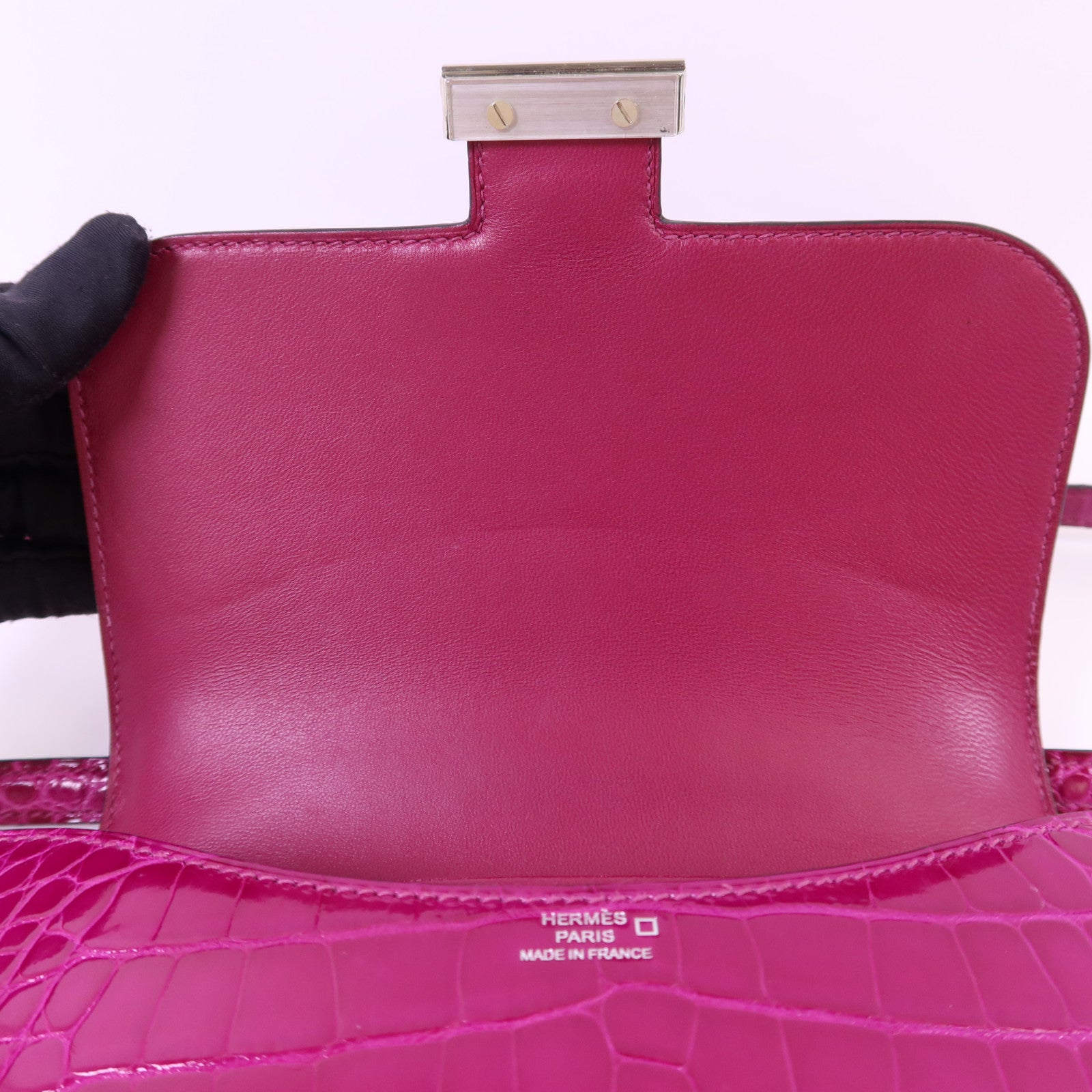 HERMES 鱷魚皮革Constance Mini銀扣肩背袋Rose Scheherazade