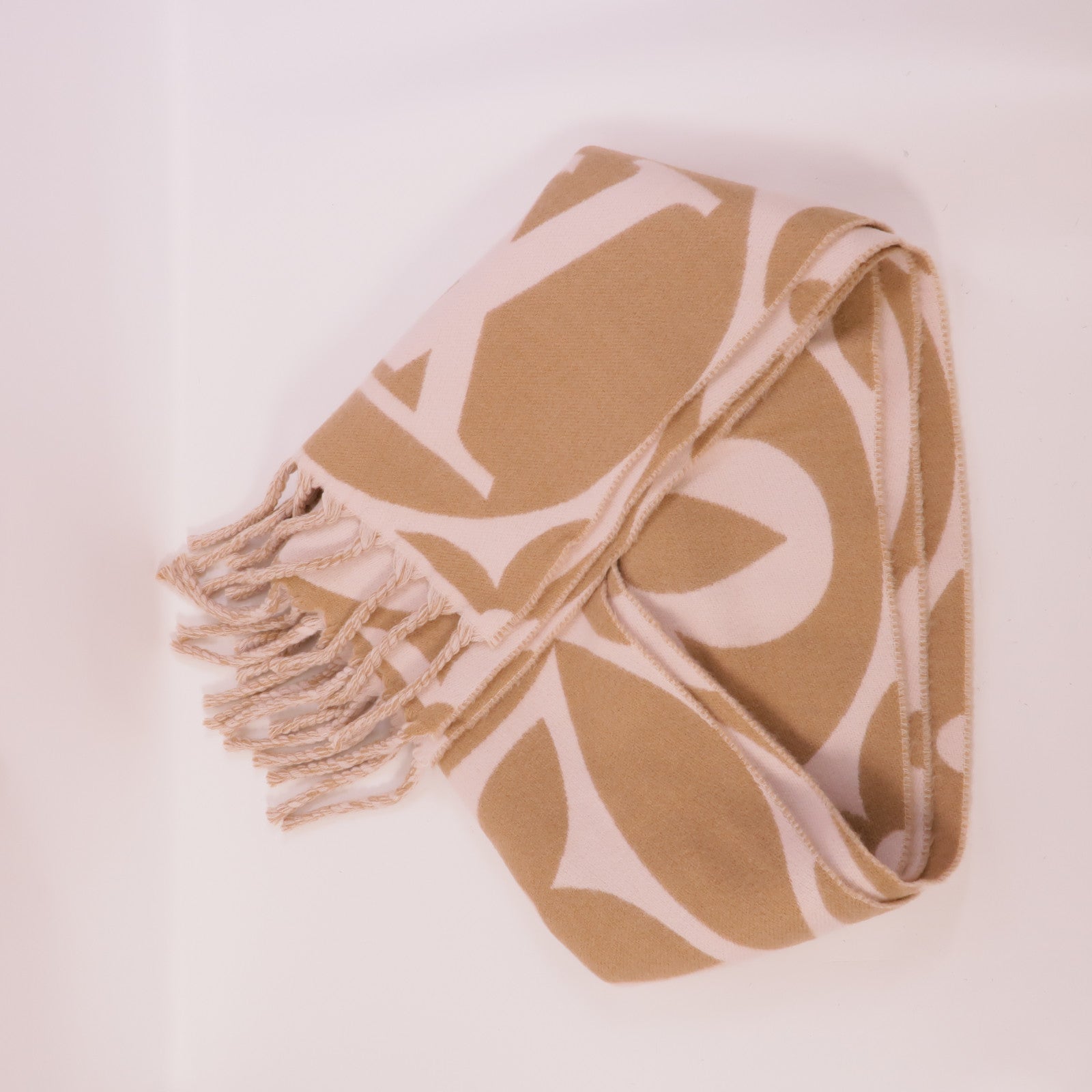 LOUIS VUITTON Cashmere Medailion圍巾