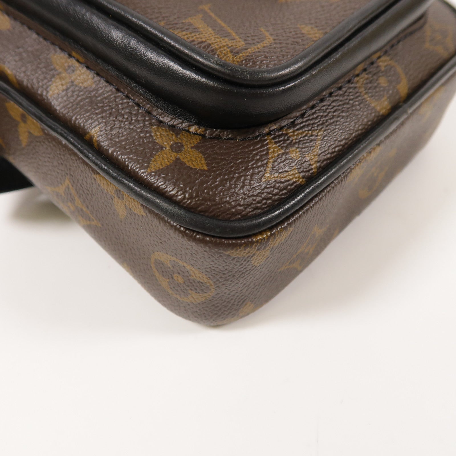 LOUIS VUITTON LV GHW Christopher Wearable Wallet Shoulder Bag M69404 Brown