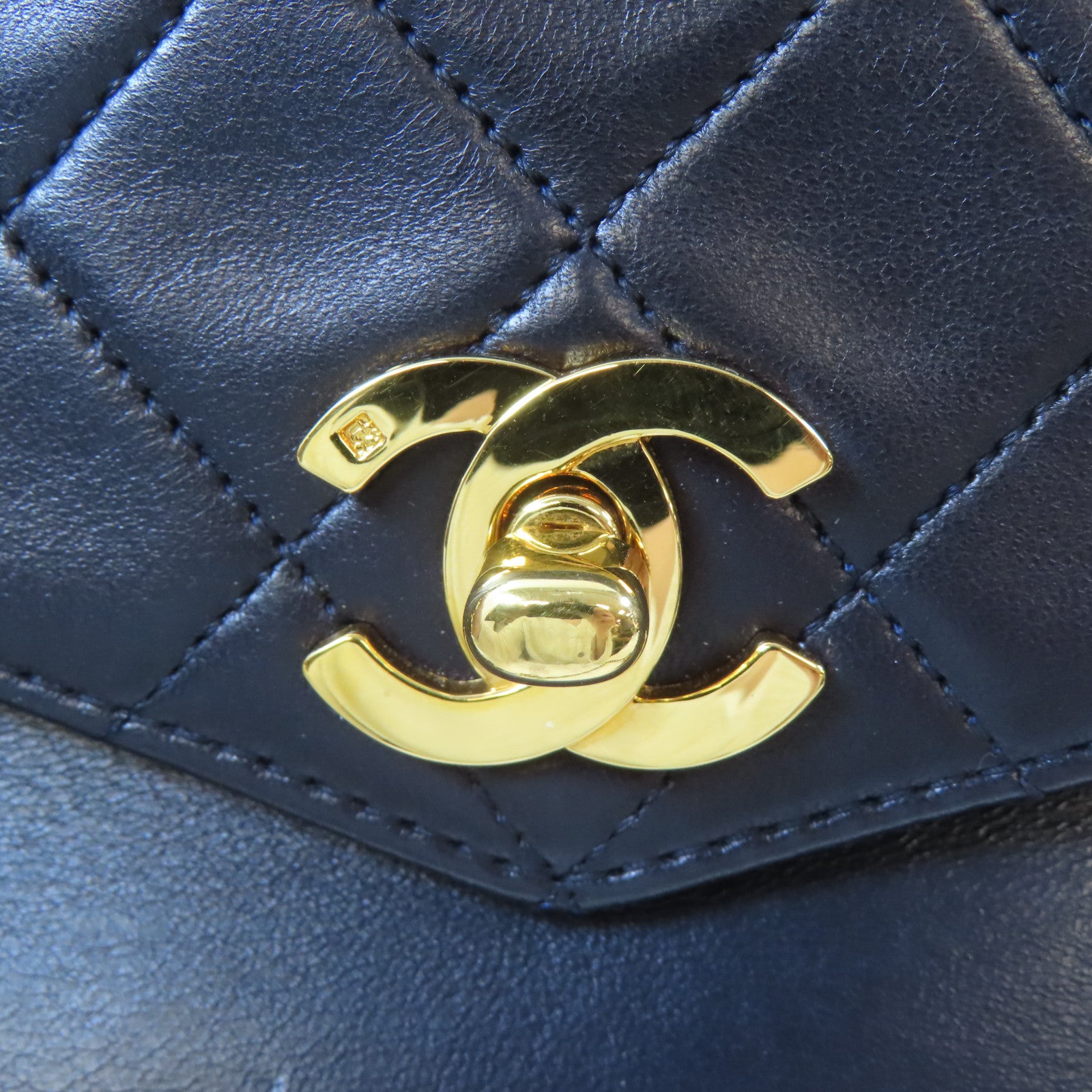 CHANEL 羊皮皮革Vintage Chain Shoulder金扣鏈帶肩背袋深藍色