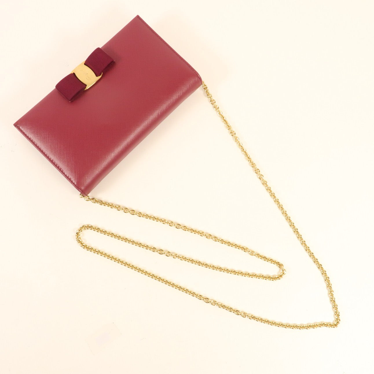 Salvatore Ferragamo 牛皮皮革Vara Wallet On Chain金扣鏈帶肩背袋