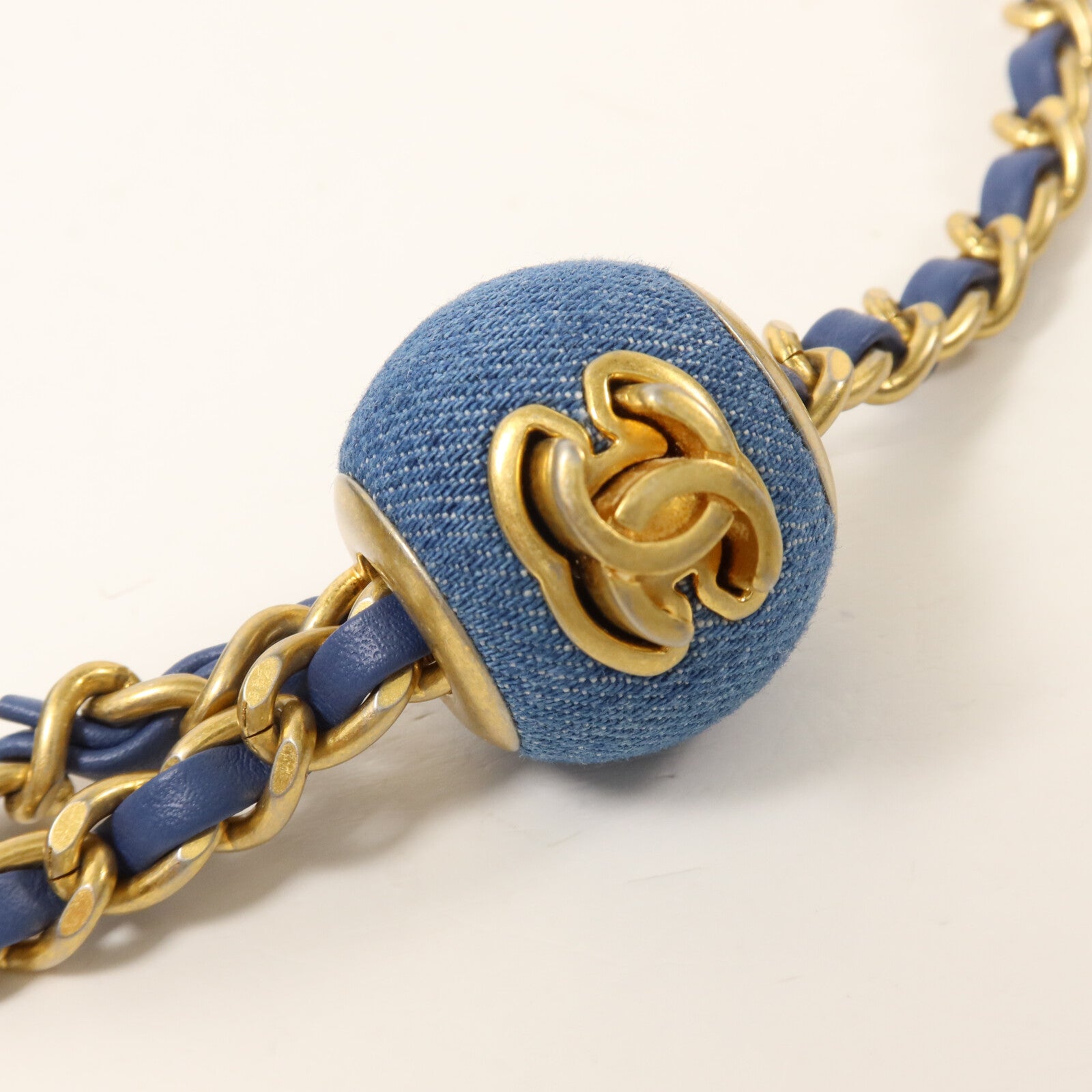 CHANEL 牛仔布Mini Classic 20 Gold Ball鏈帶肩背袋