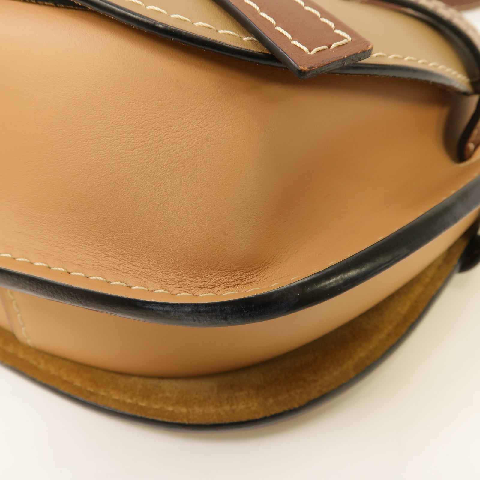 LOEWE 牛皮皮革Gate Small金扣肩背袋棕色