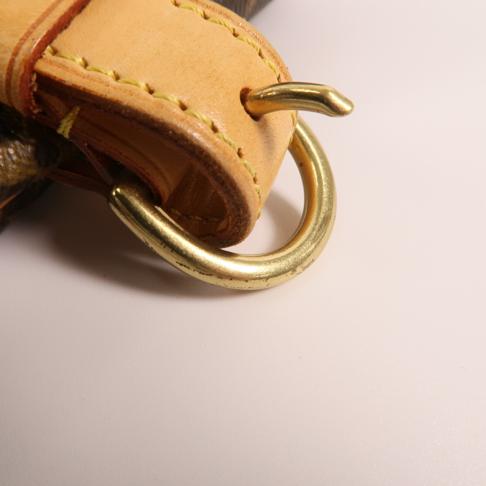 LOUIS VUITTON Monogram Batignolles Vertical金扣手挽袋