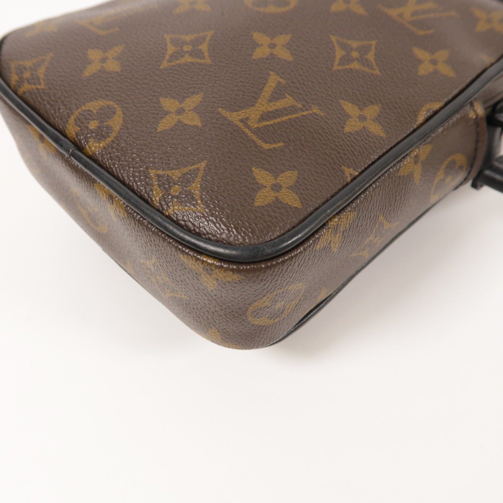 LOUIS VUITTON LV GHW Christopher Wearable Wallet Shoulder Bag M69404 Brown
