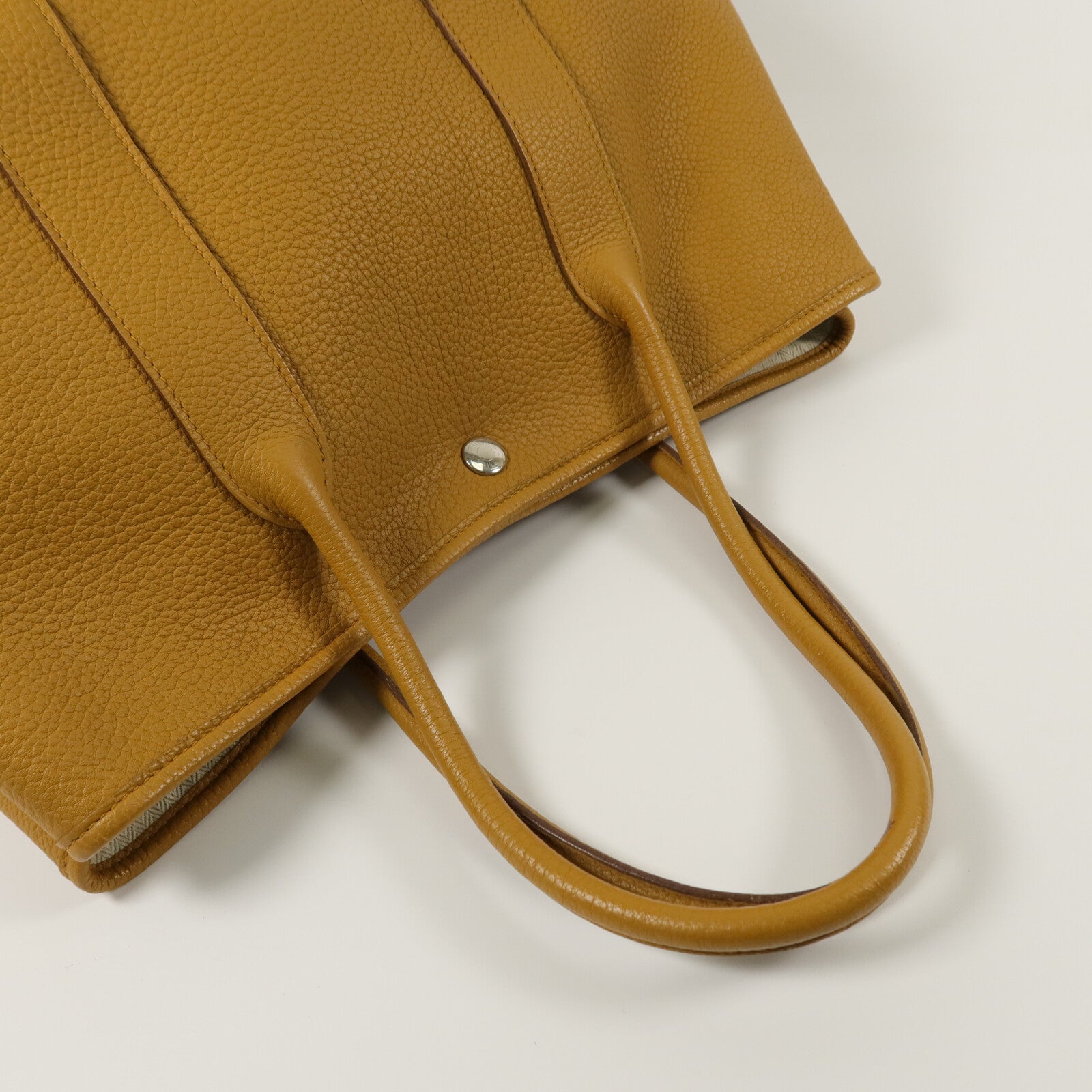 HERMES Negonda皮革Garden Party PM手挽袋Sesame