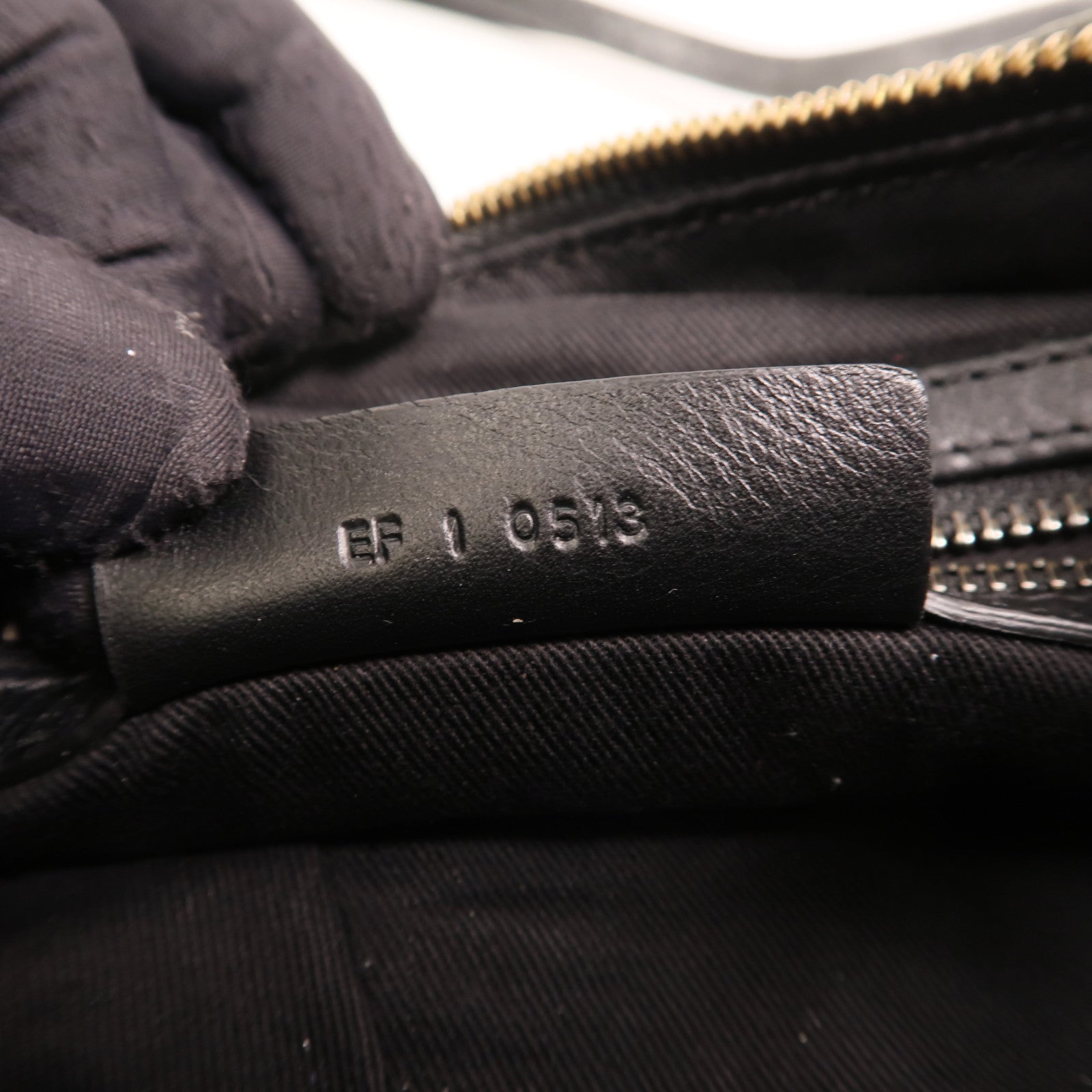 GIVENCHY 牛皮皮革Pandora金扣肩背袋