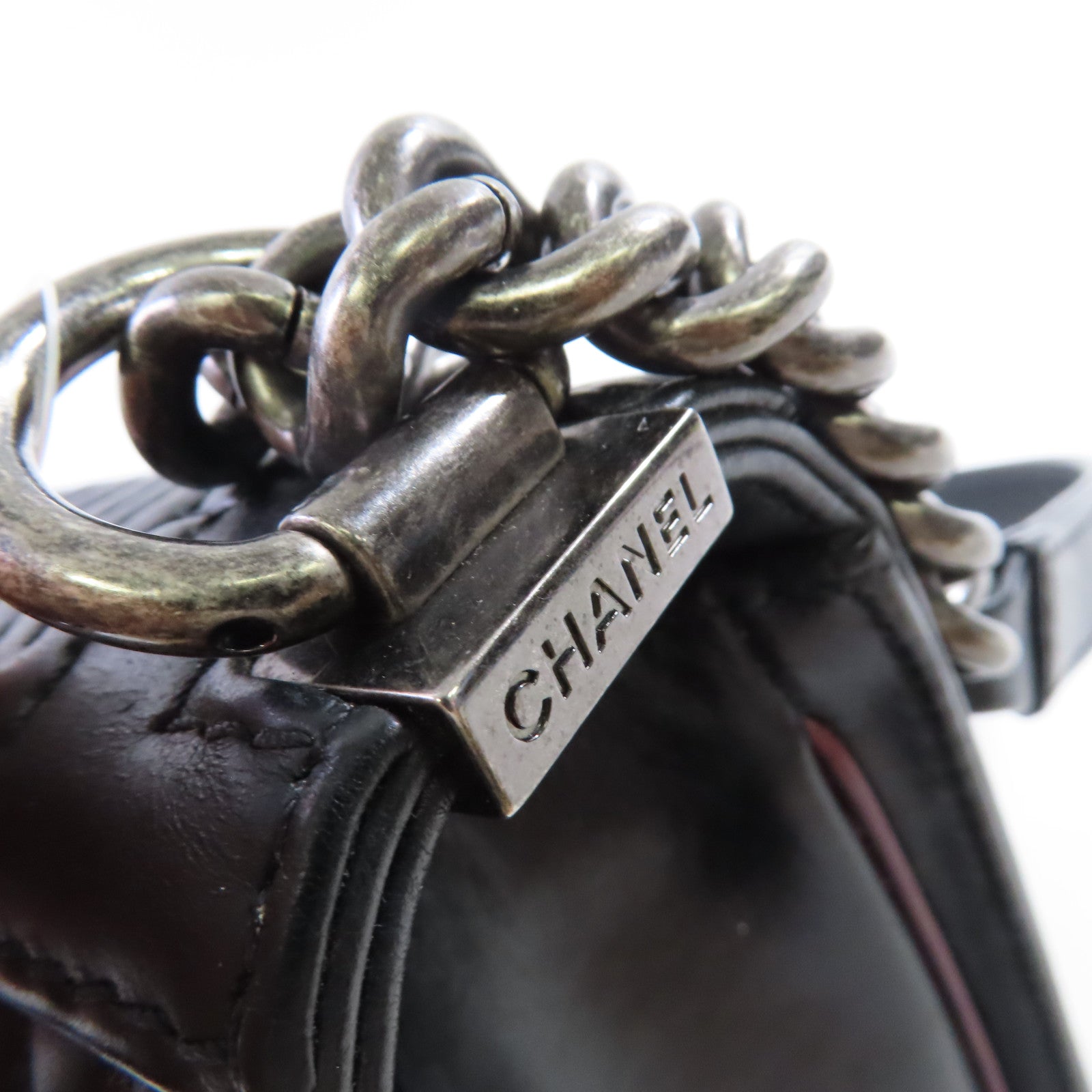CHANEL 菱格牛皮皮革Boy Chanel 25cm Chain Shoulder Bag銀扣鏈帶肩背袋黑色
