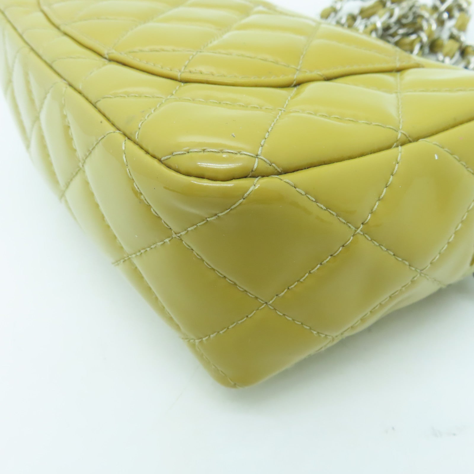 CHANEL 【清倉大減價】菱格漆皮皮革Classic 20cm銀扣鏈帶肩背袋黃色