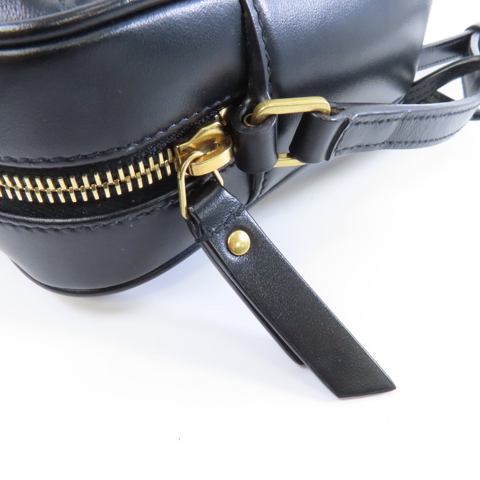 SAINT LAURENT 牛皮皮革Lou Camera Bag金扣肩背袋黑色