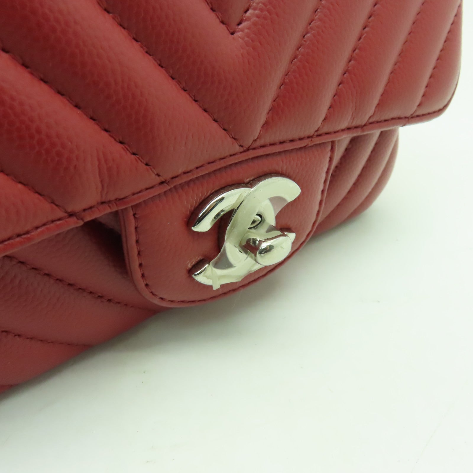 CHANEL 【激減優惠】斜紋Caviar皮革Classic Flap 17cm銀扣鏈帶肩背袋紅色