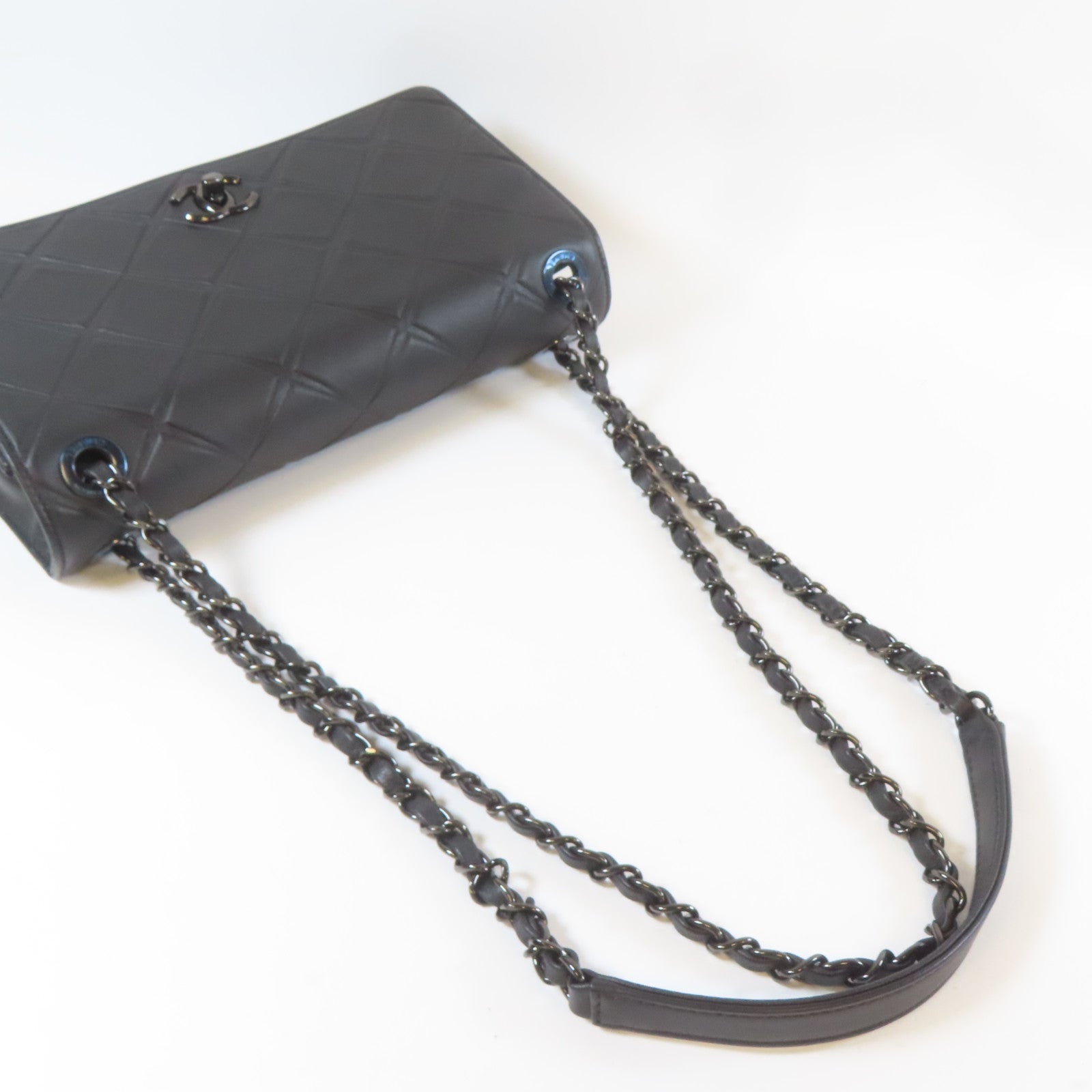 CHANEL 【激減優惠】菱格牛皮皮革Chain Shoulder黑扣肩背袋黑色