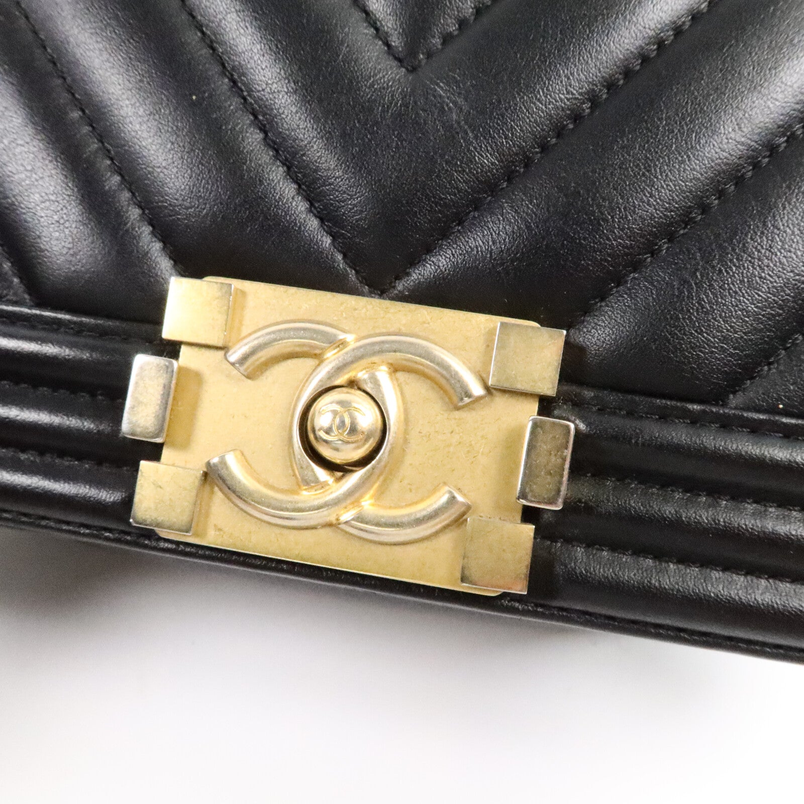 CHANEL 羊皮皮革Boy 20鏈帶肩背袋