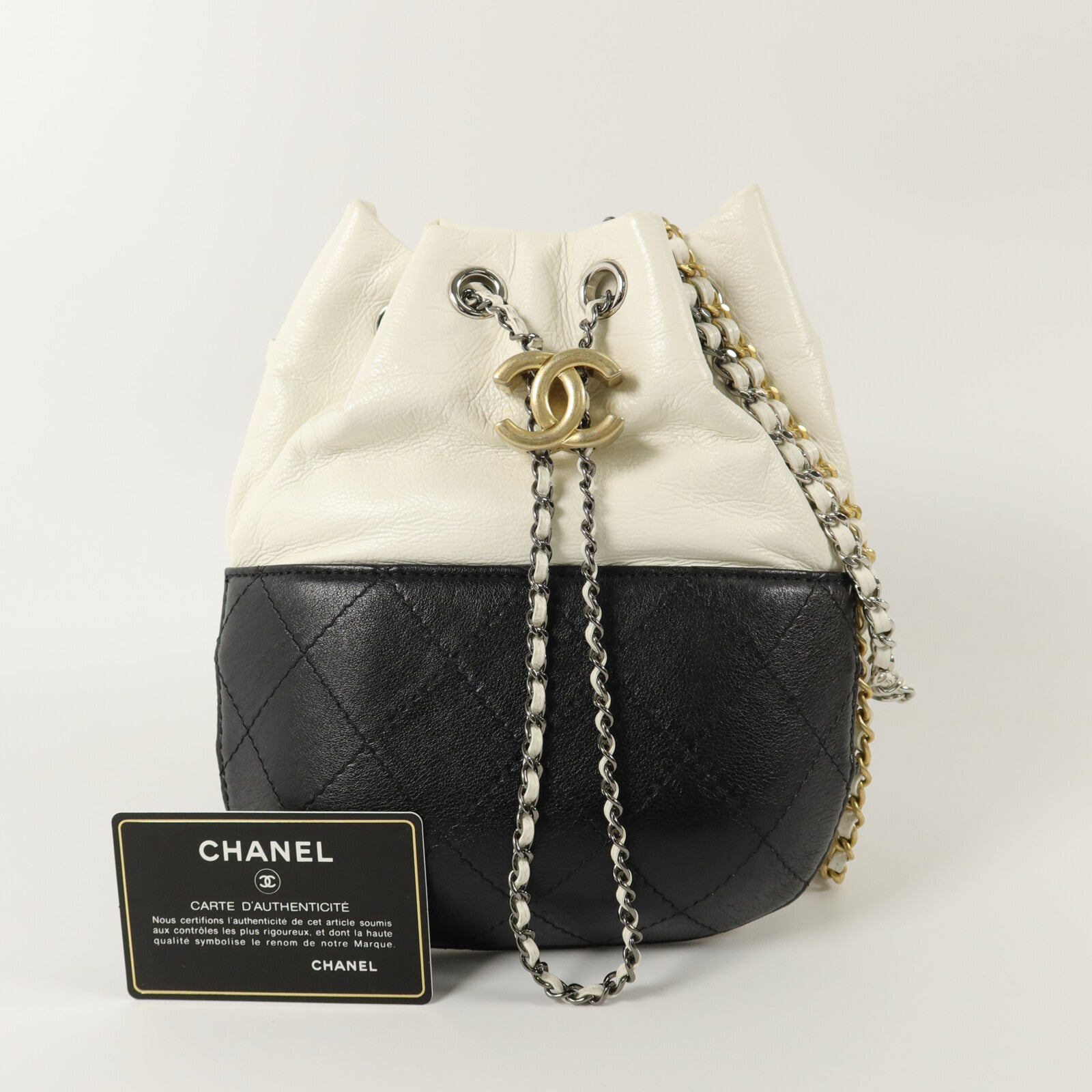 CHANEL 牛皮皮革Gabrielle Bucket鏈帶肩背袋