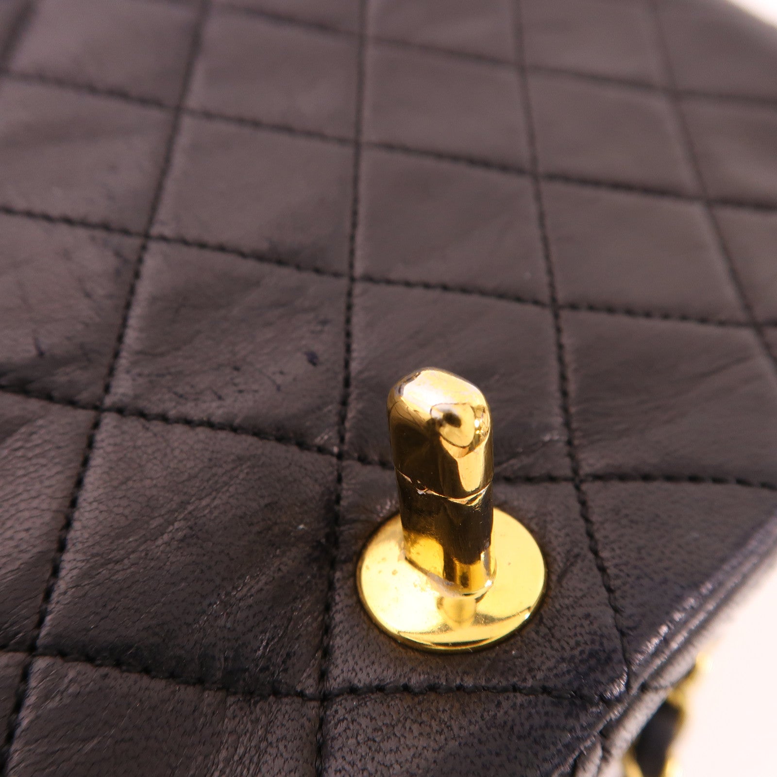 CHANEL 羊皮皮革Vintage Shoulder Bag金扣鏈帶肩背袋