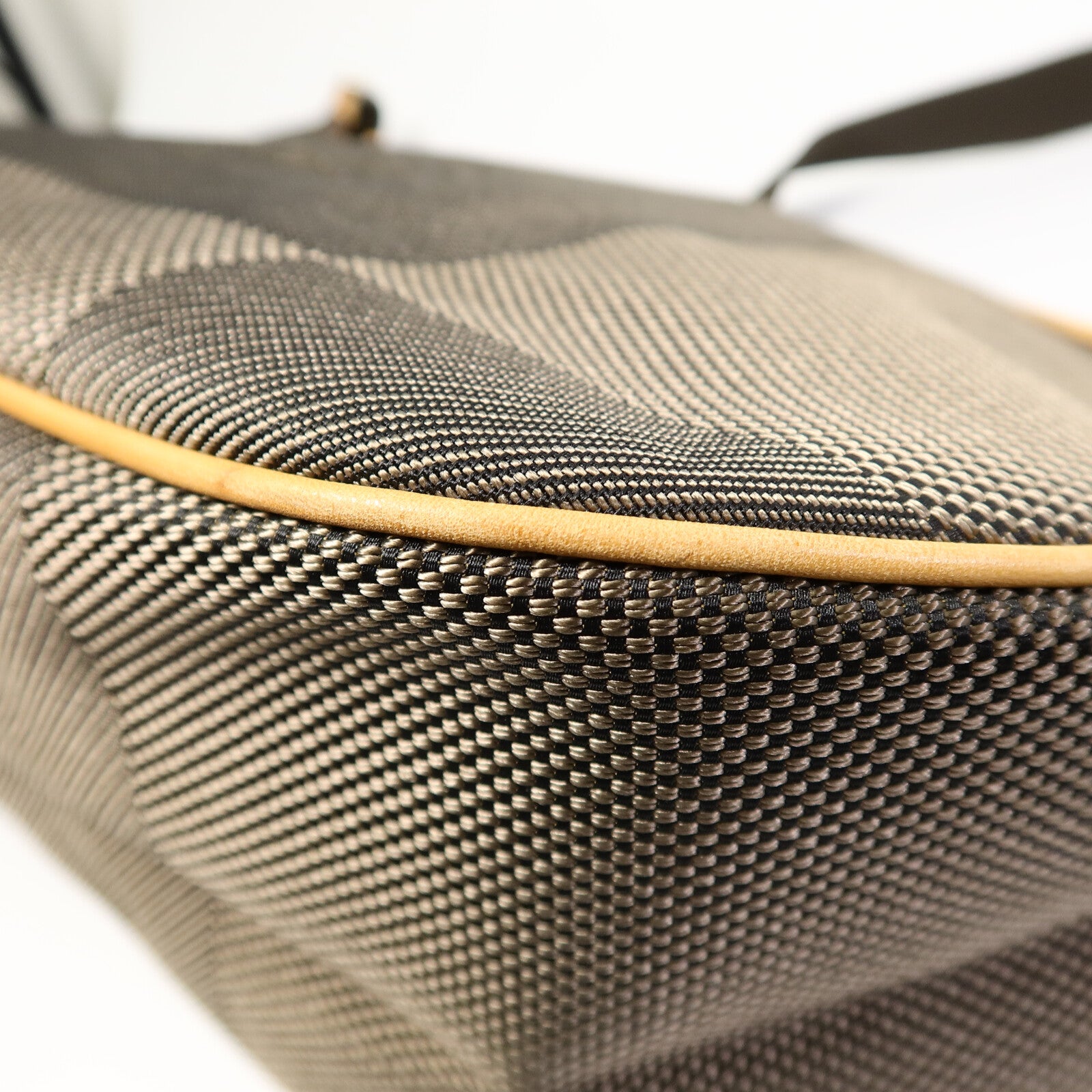 LOUIS VUITTON Damier Geant Explorateur肩背袋