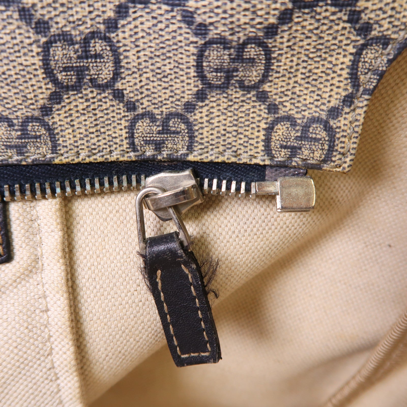 GUCCI 塗層帆布Tote Bag銀扣肩背袋
