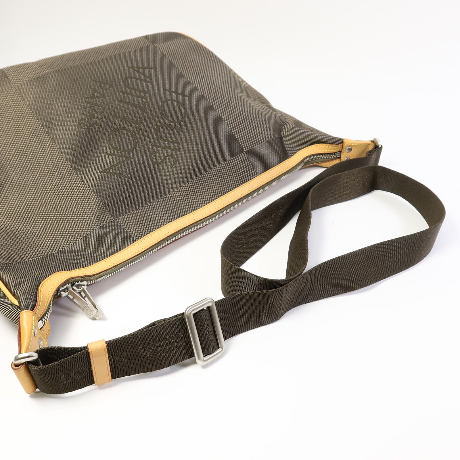 LOUIS VUITTON Damier Geant Explorateur肩背袋