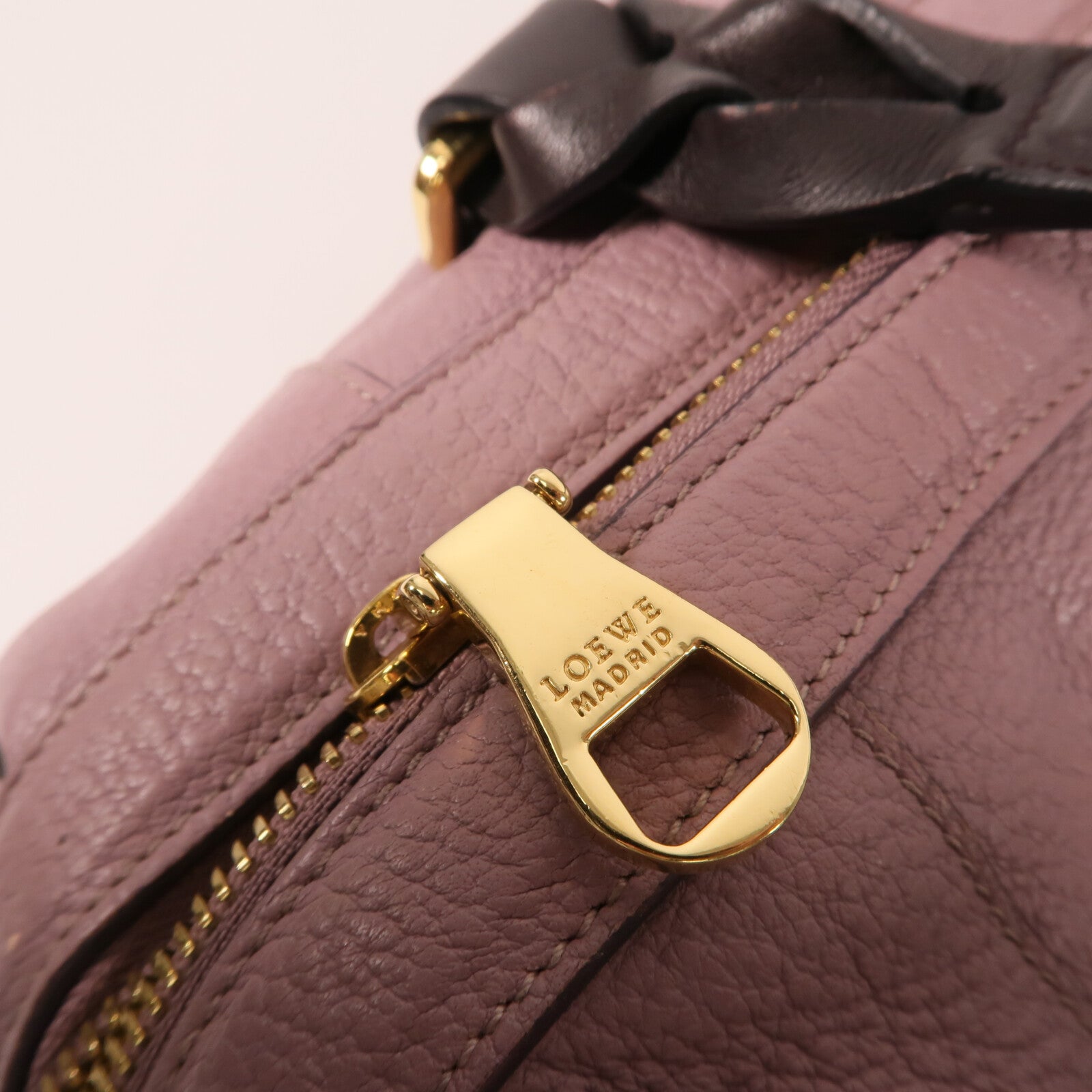 LOEWE 牛皮皮革Fusta金扣手挽肩背兩用袋