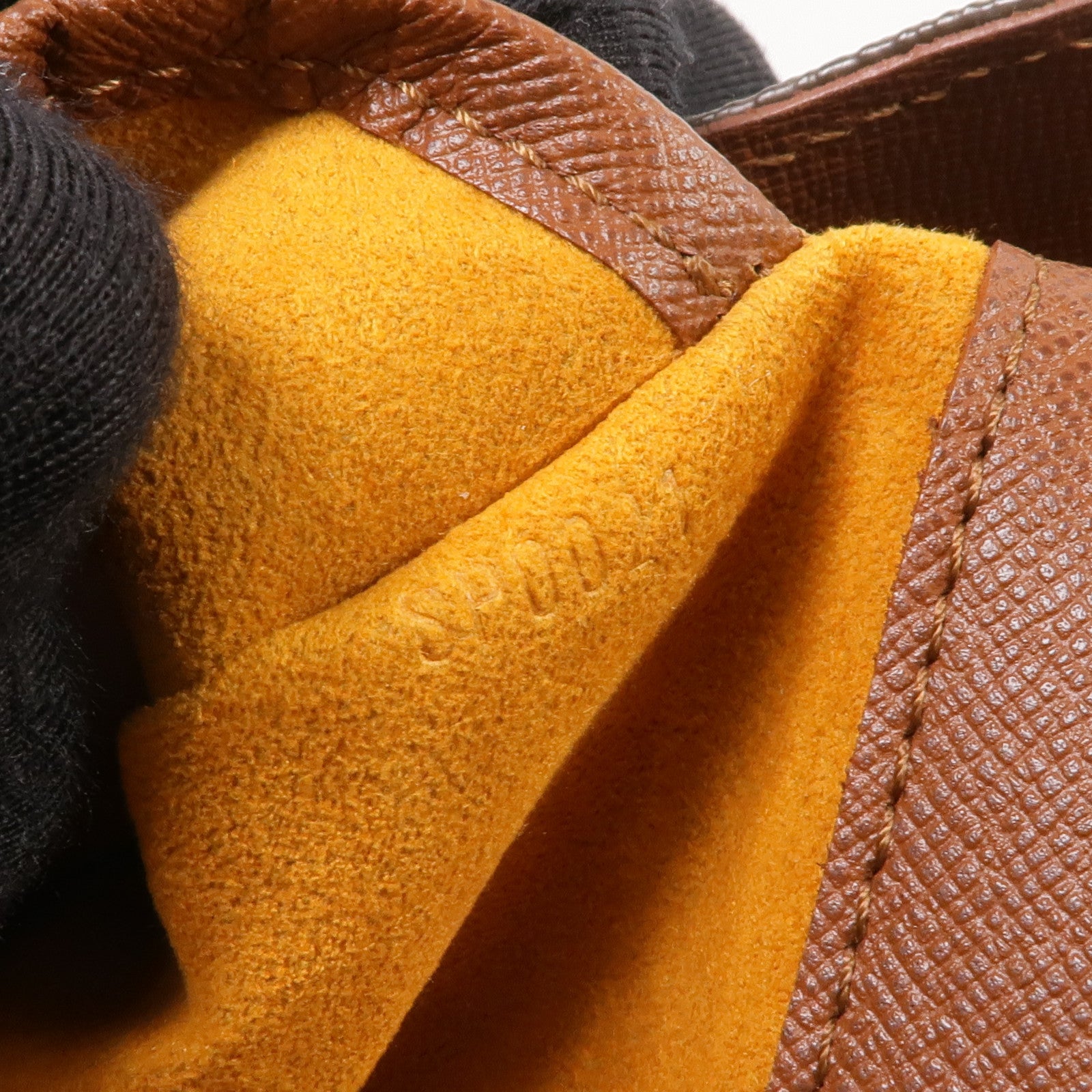 LOUIS VUITTON Monogram Musette Tango Short金扣肩背袋