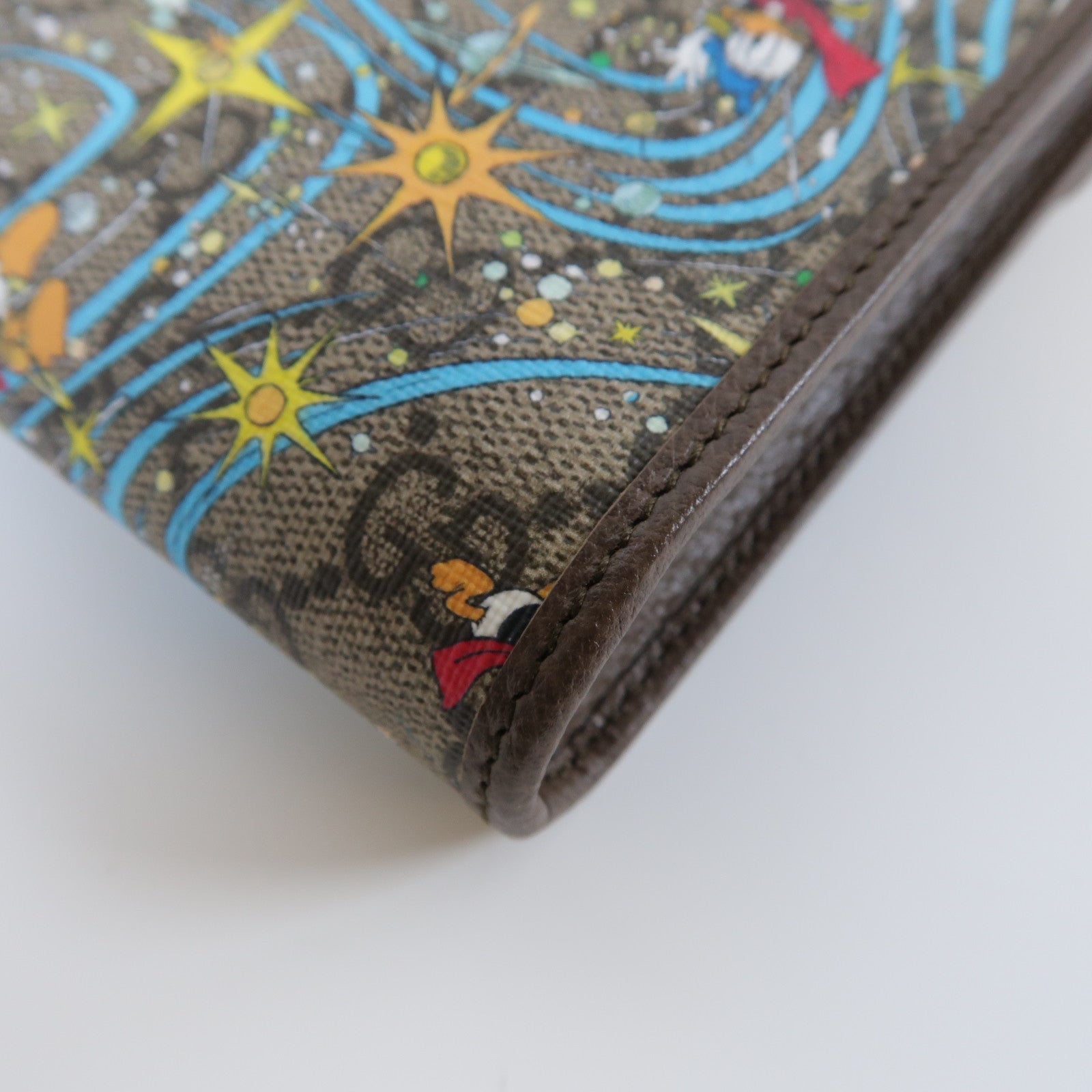 GUCCI **【激減優惠】塗層帆布Gucci x Disney Donald Duck金扣肩背袋啡色