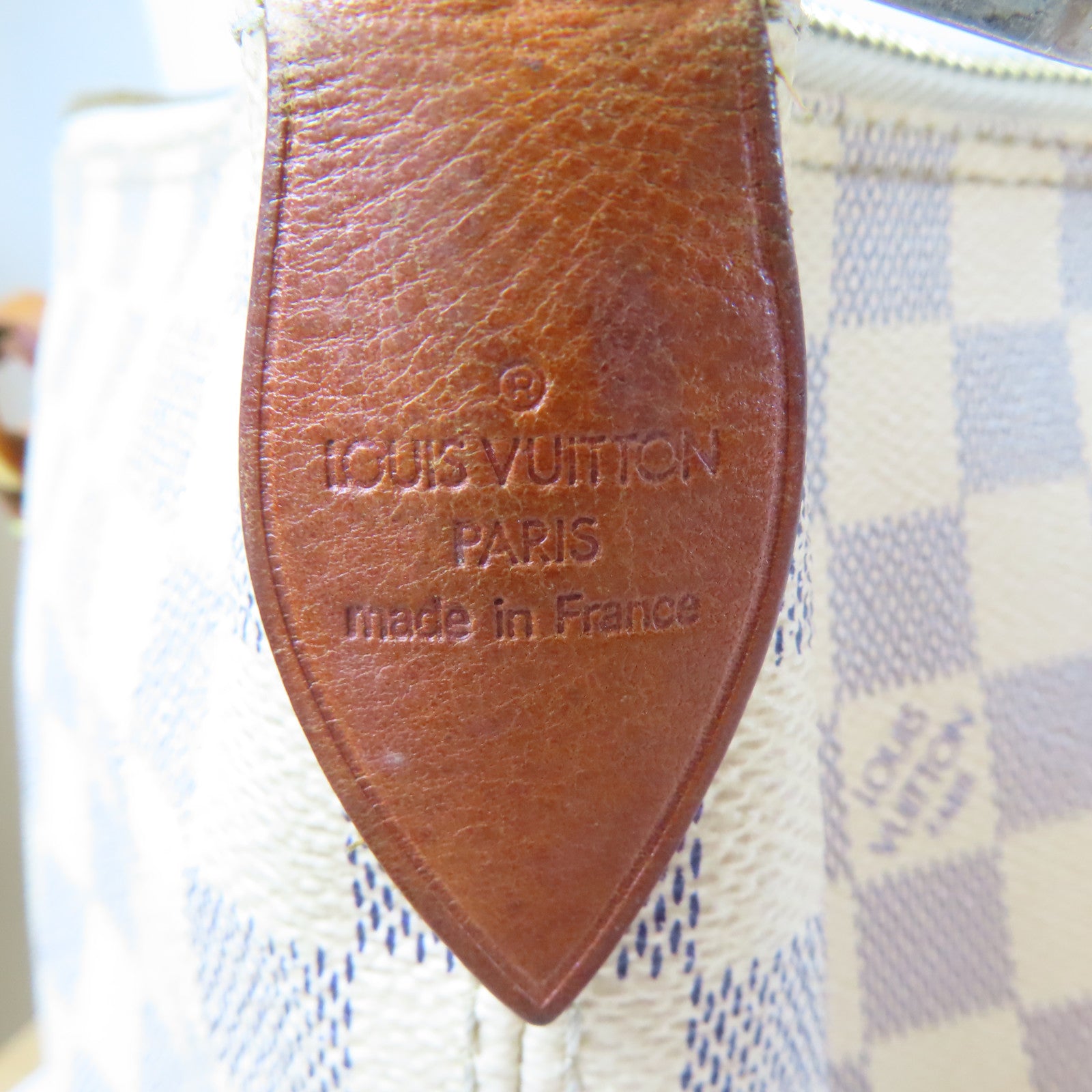 LOUIS VUITTON 【激減優惠】Damier Azur Saleya MM金扣手挽袋白色