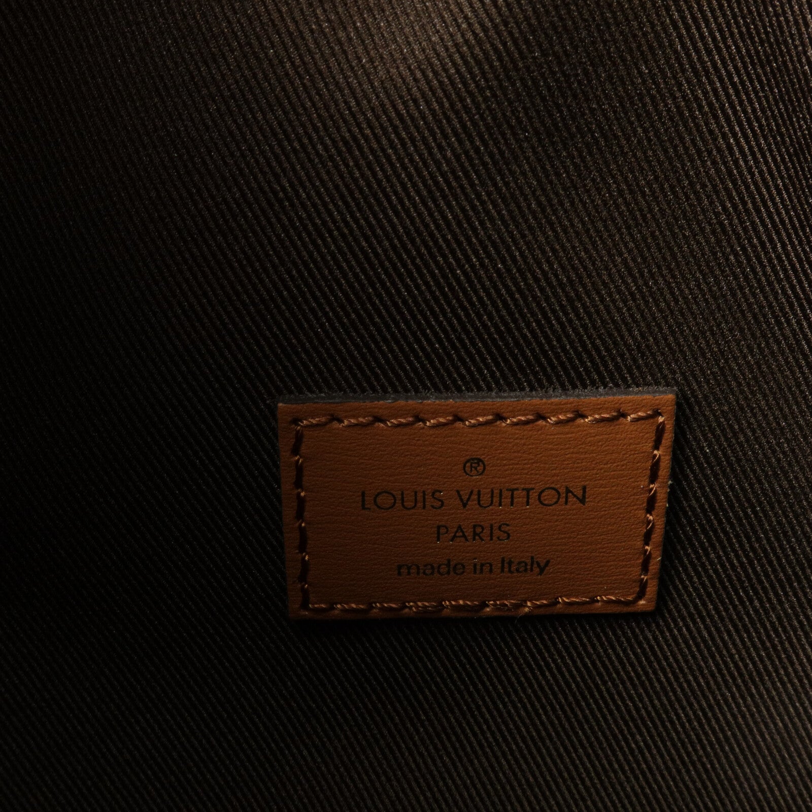 LOUIS VUITTON Monogram Reverse Loop Hobo手挽肩背兩用袋