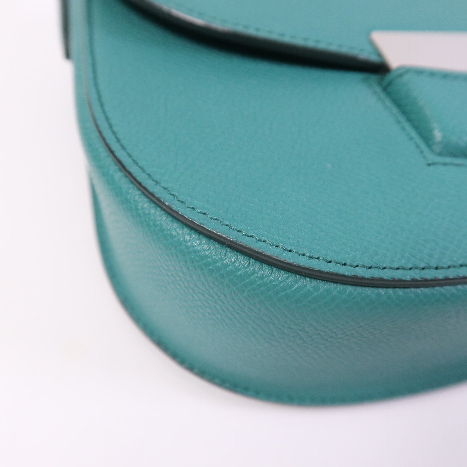 CELINE 牛皮皮革Trotteur銀扣肩背袋
