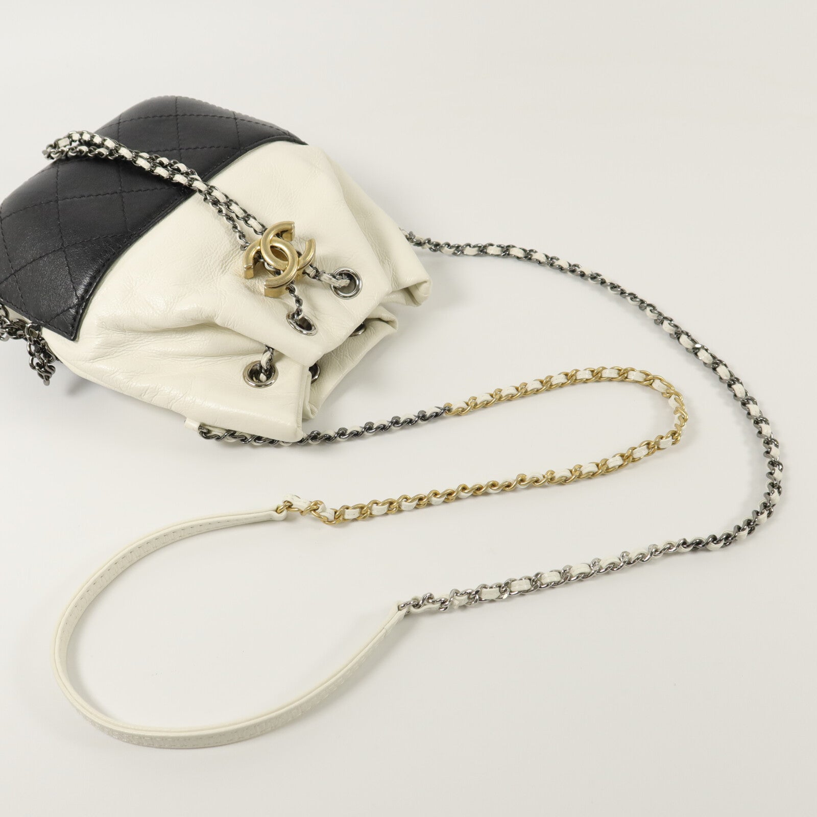 CHANEL 牛皮皮革Gabrielle Bucket鏈帶肩背袋
